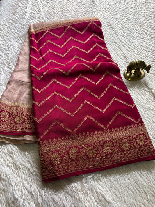 Naveena (2D) : Pinkish beige-dark pink