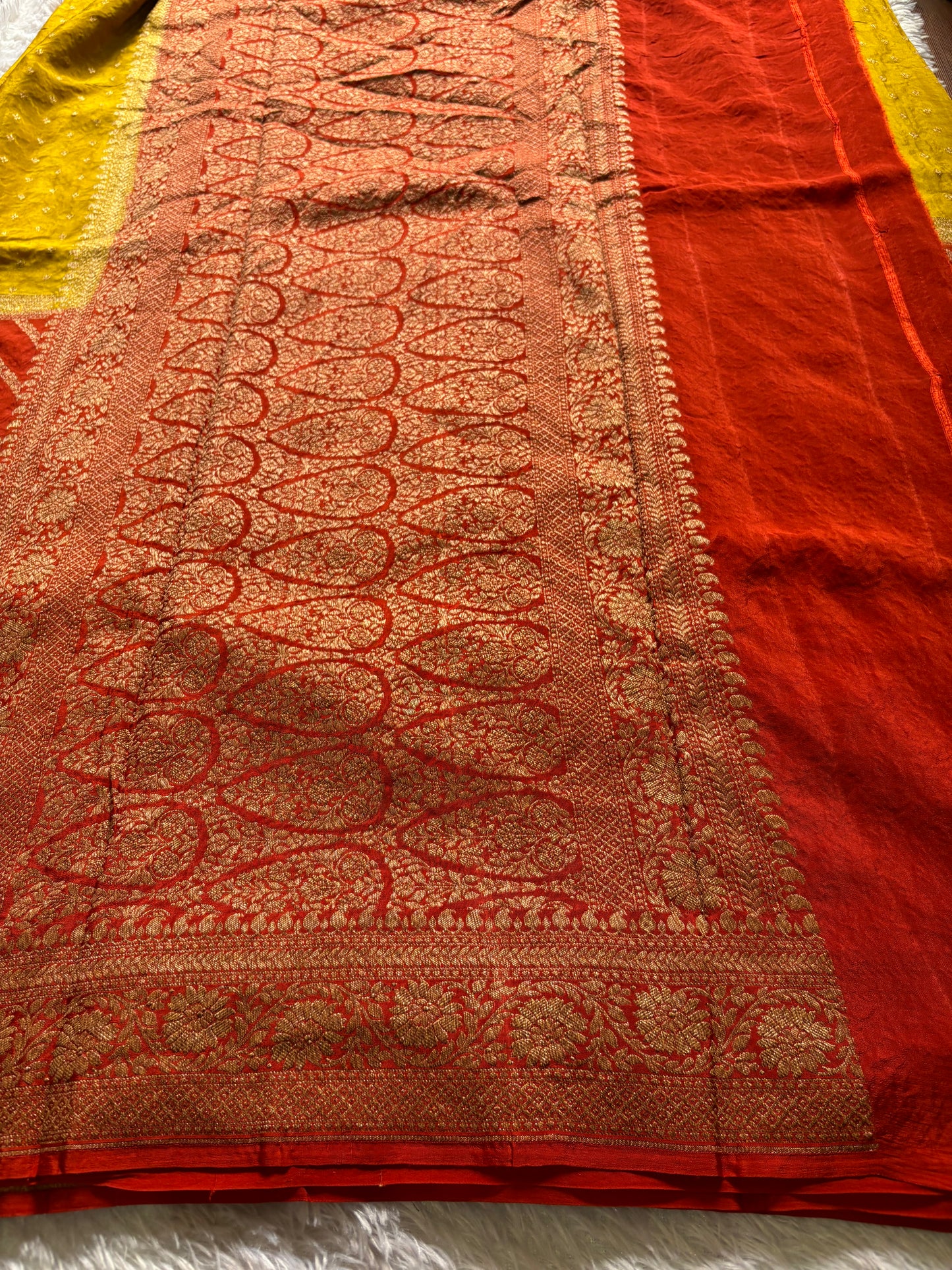 Naveena (2D) : Golden yellow-orange