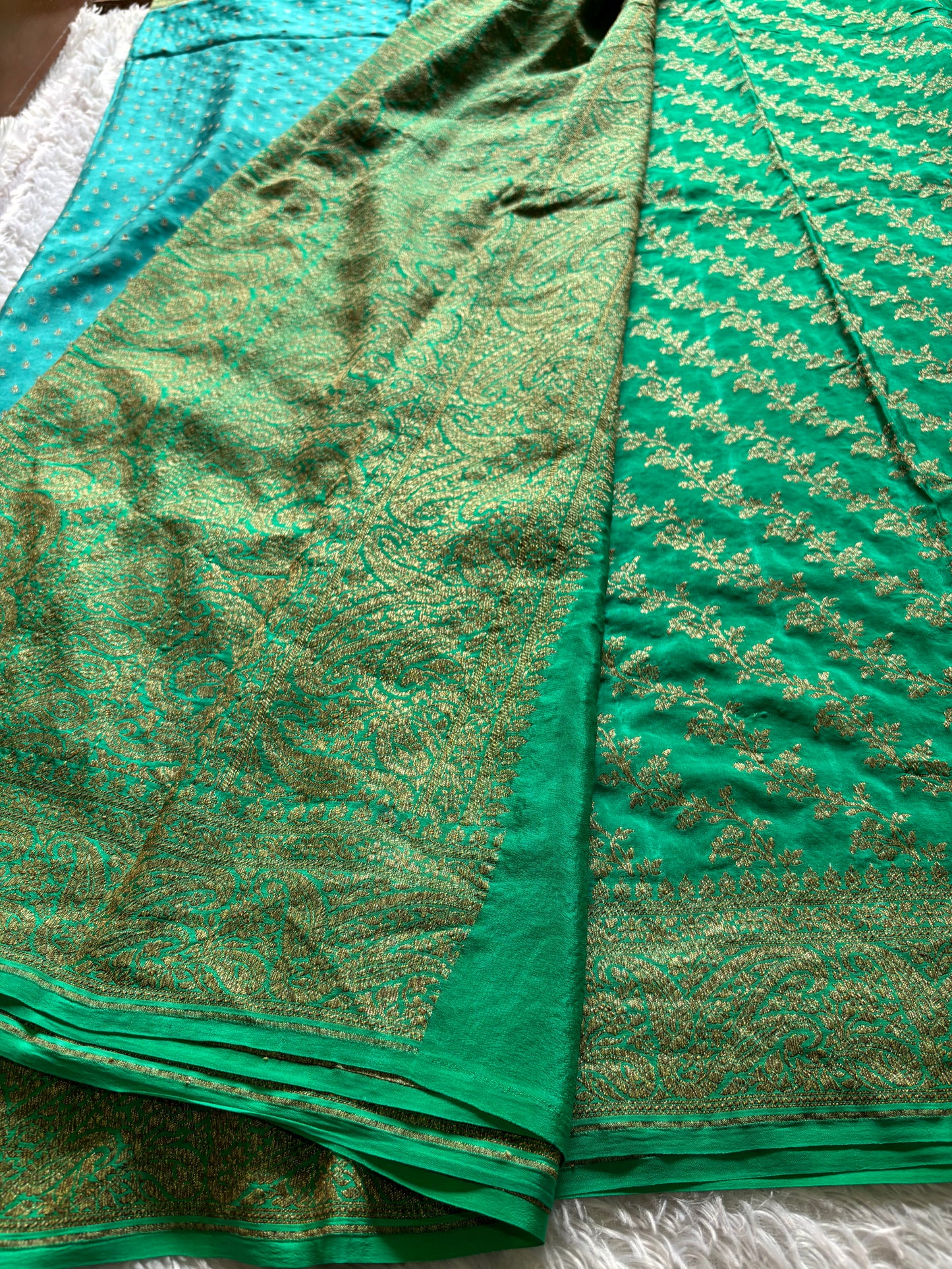 Menaka (2D) : Sea blue-sea green