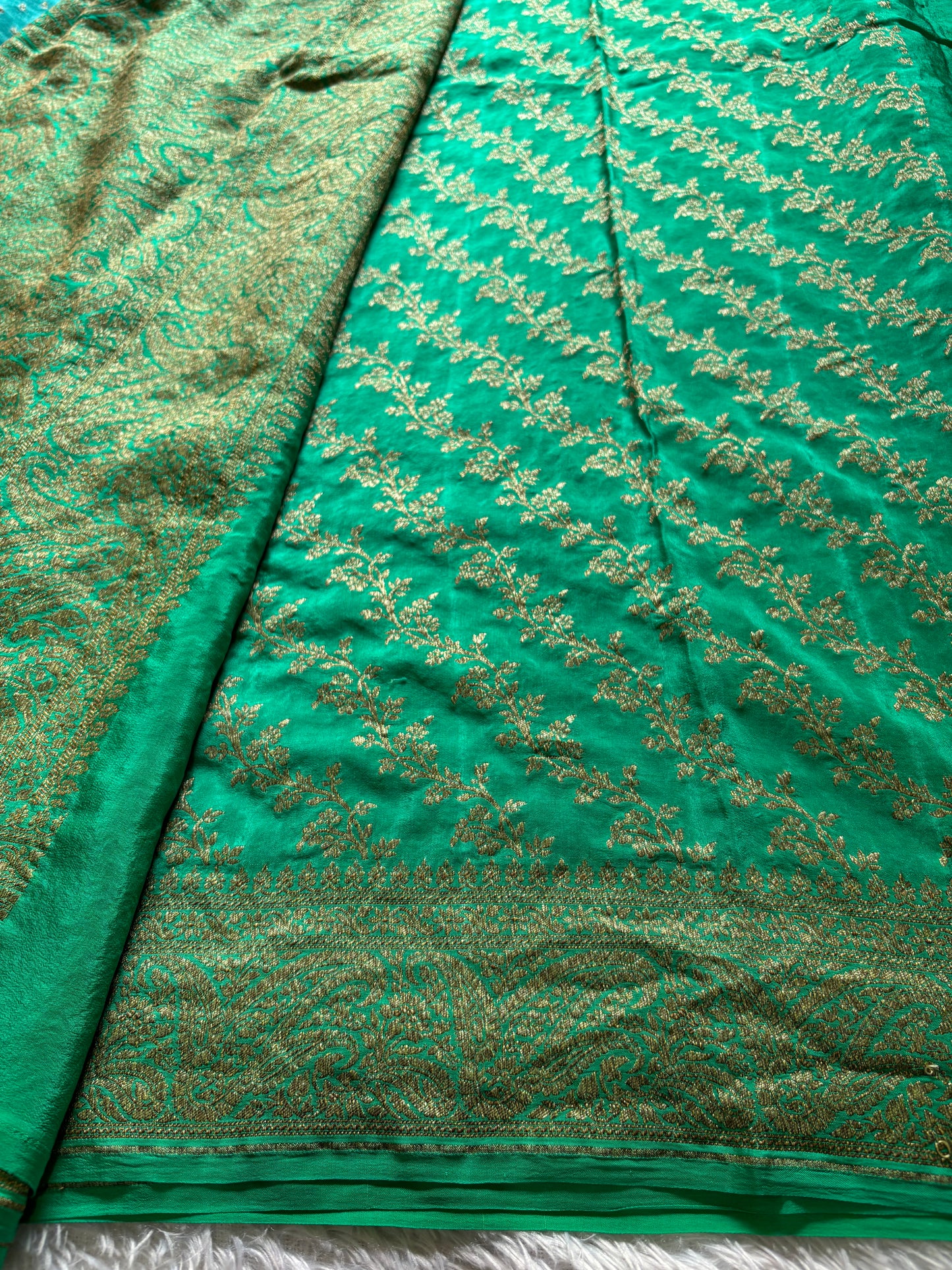 Menaka (2D) : Sea blue-sea green