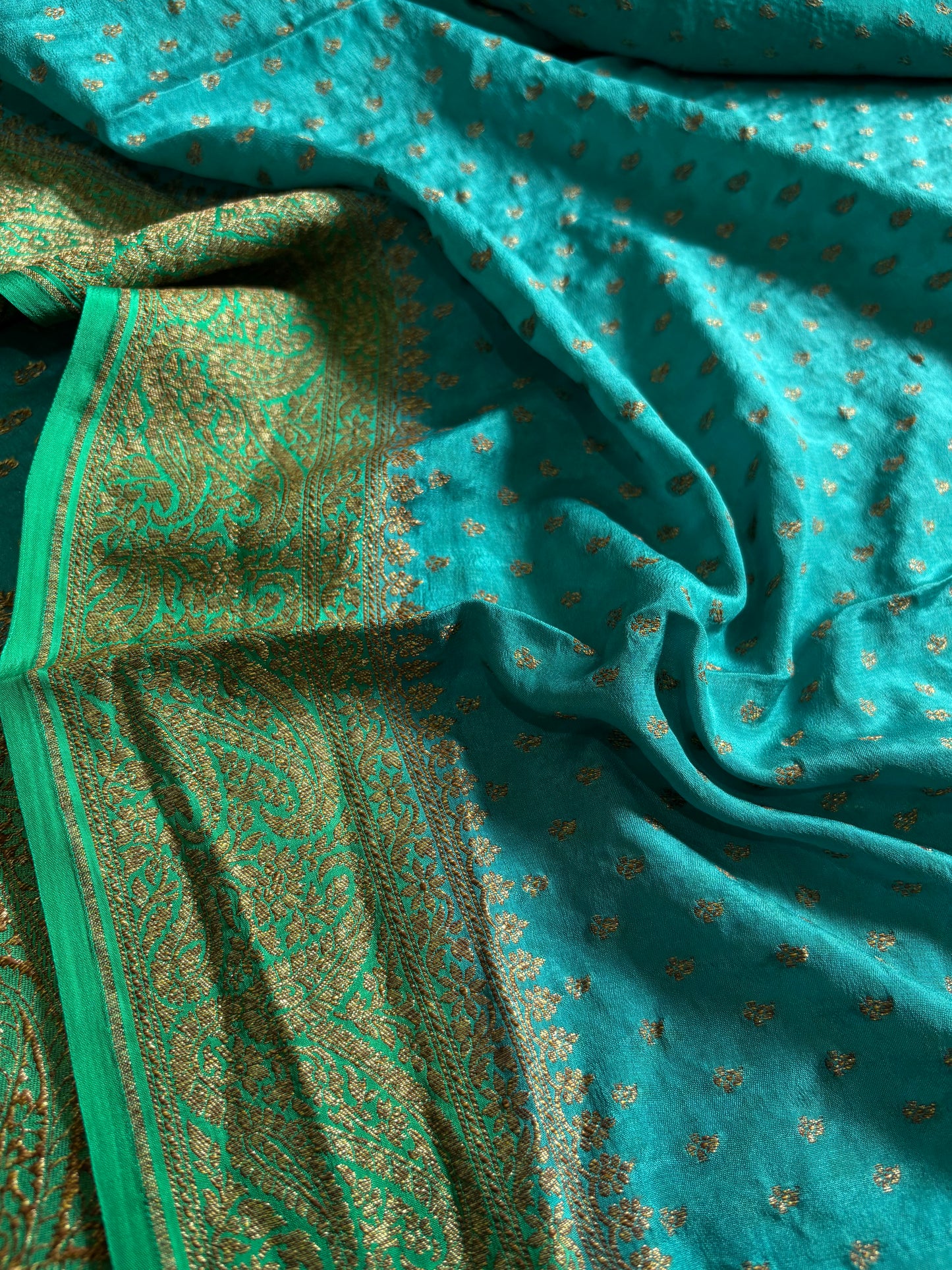 Menaka (2D) : Sea blue-sea green