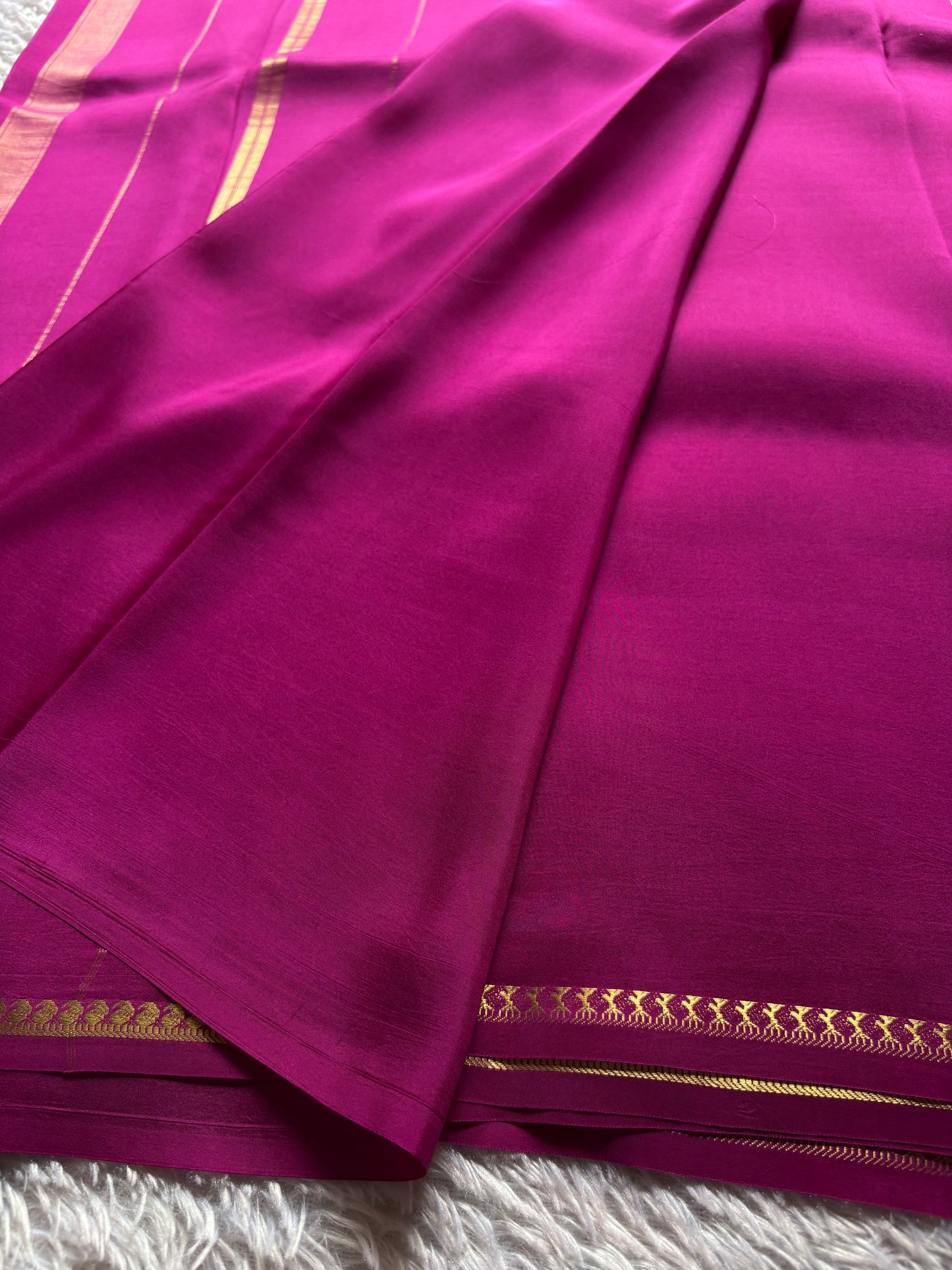 Manikya : Solid Magenta