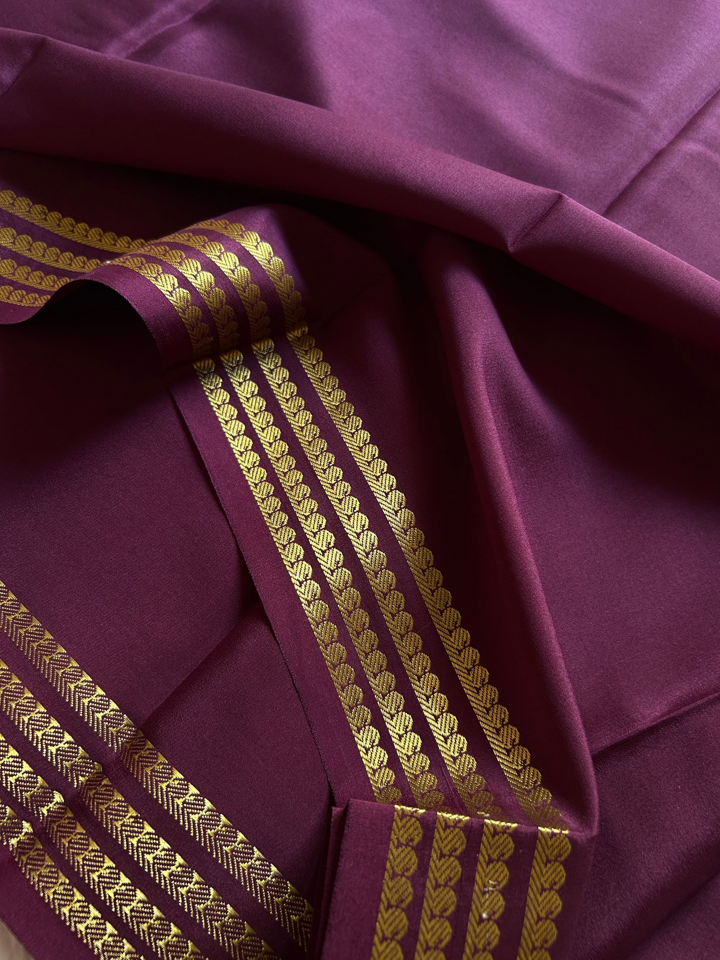 Aragini : Solid Plum