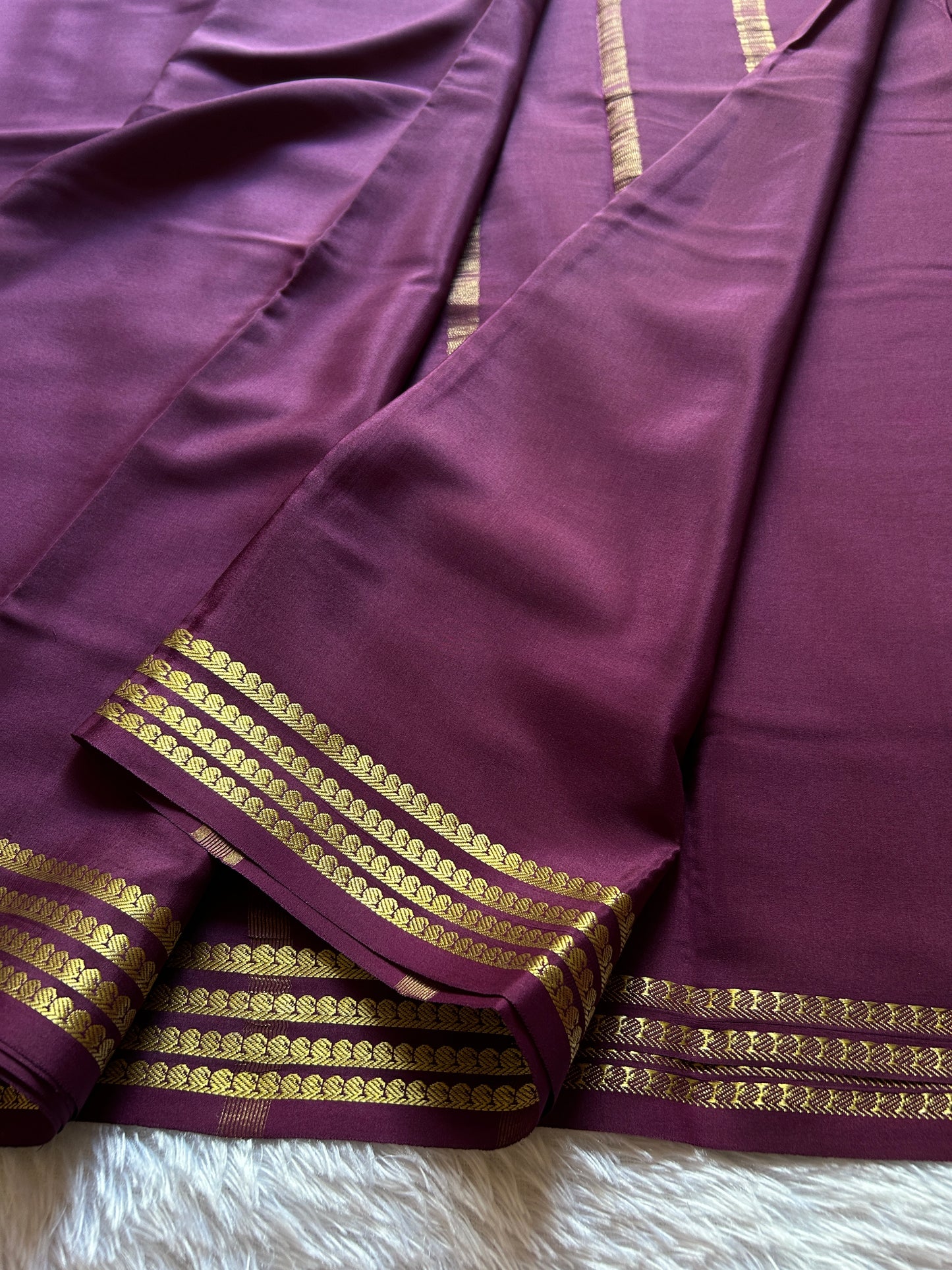 Aragini : Solid Plum
