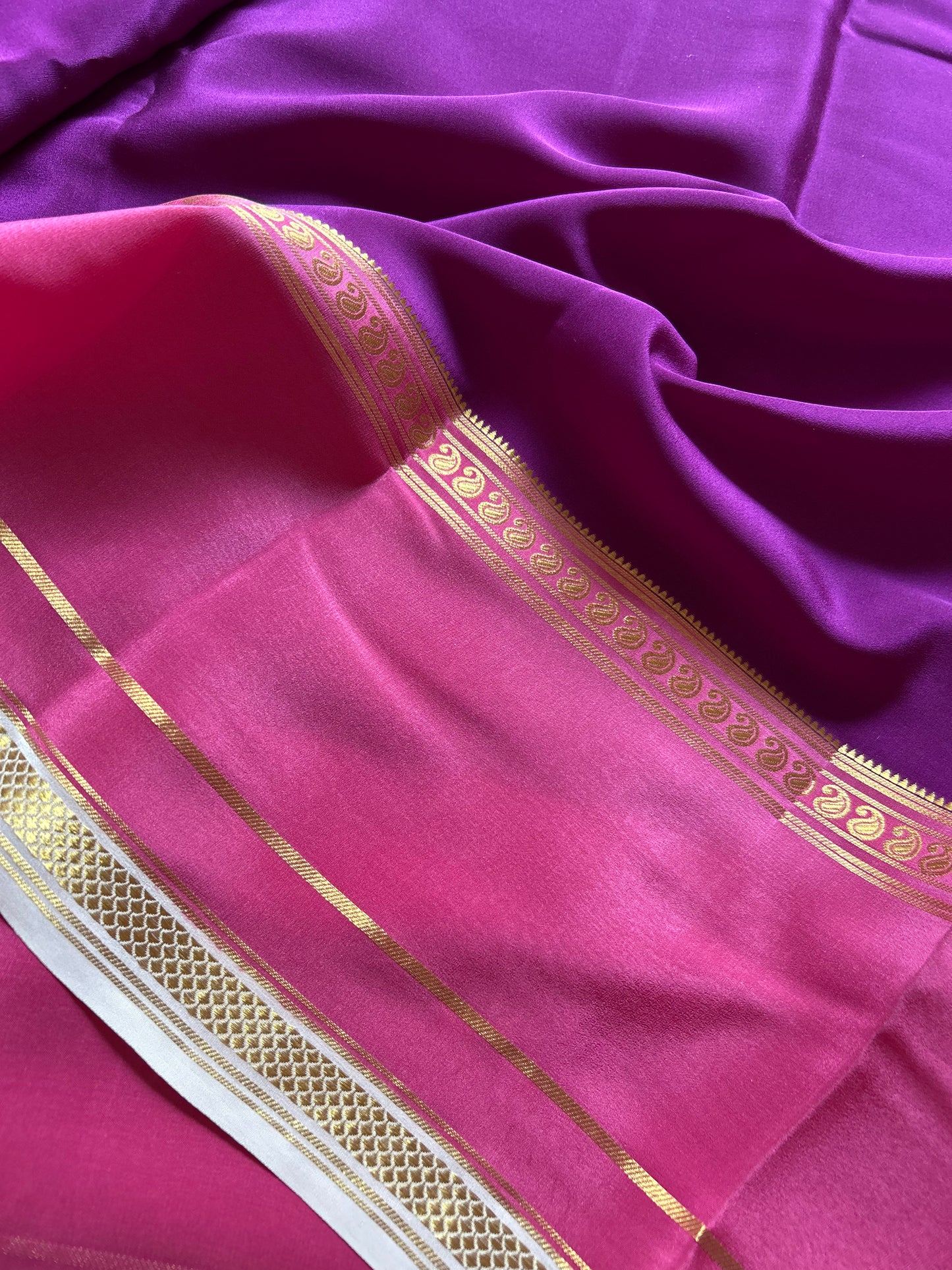 Triguna (3D) : Purple-hot pink-off white