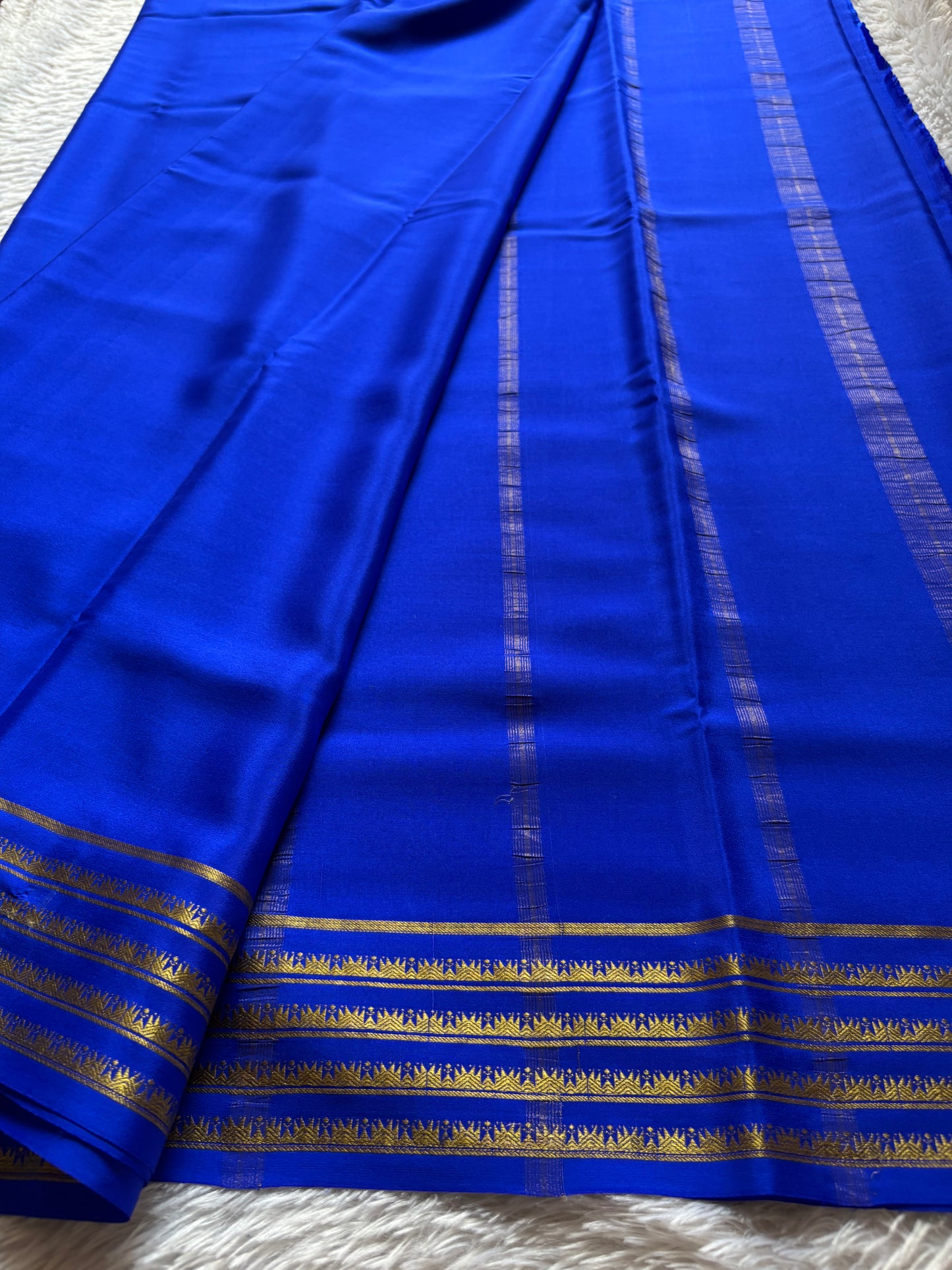 Kumuda : Solid Royal blue