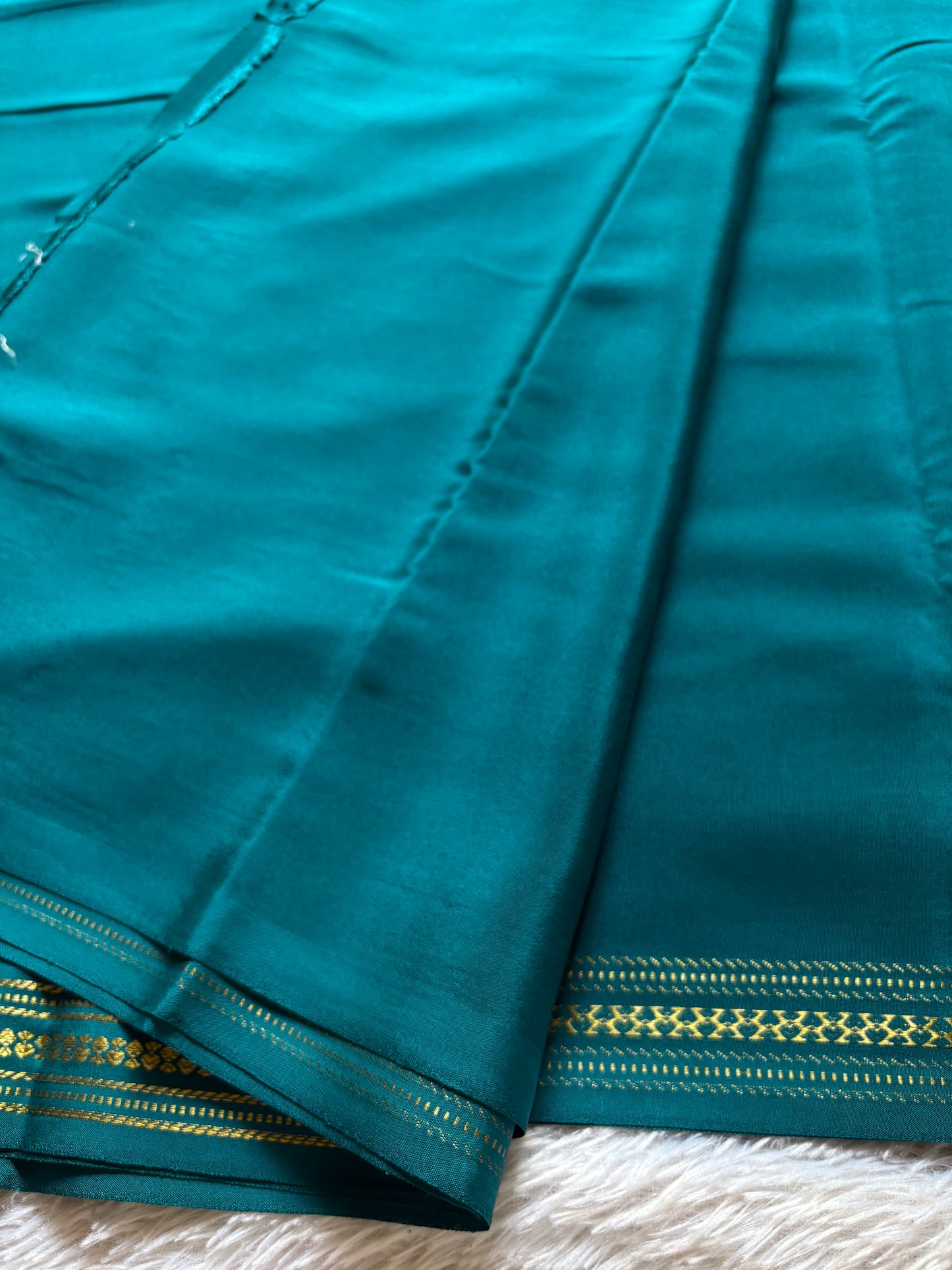 Sampige : Solid Teal blue