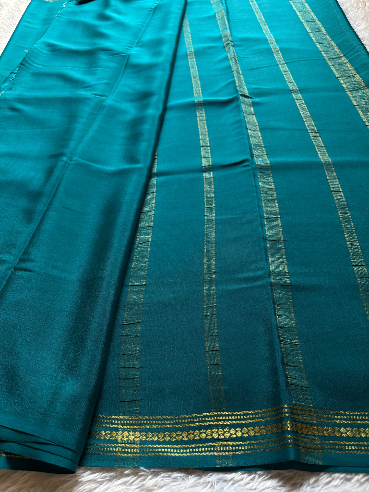 Sampige : Solid Teal blue