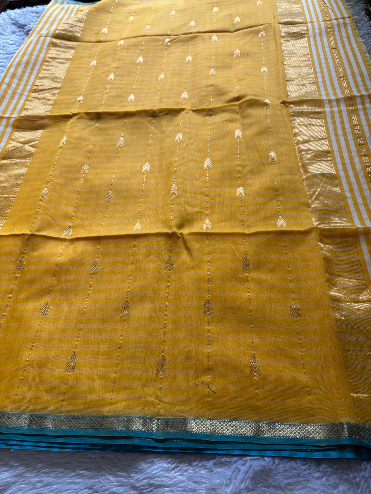 Chandini (2D) : Yellow-off white