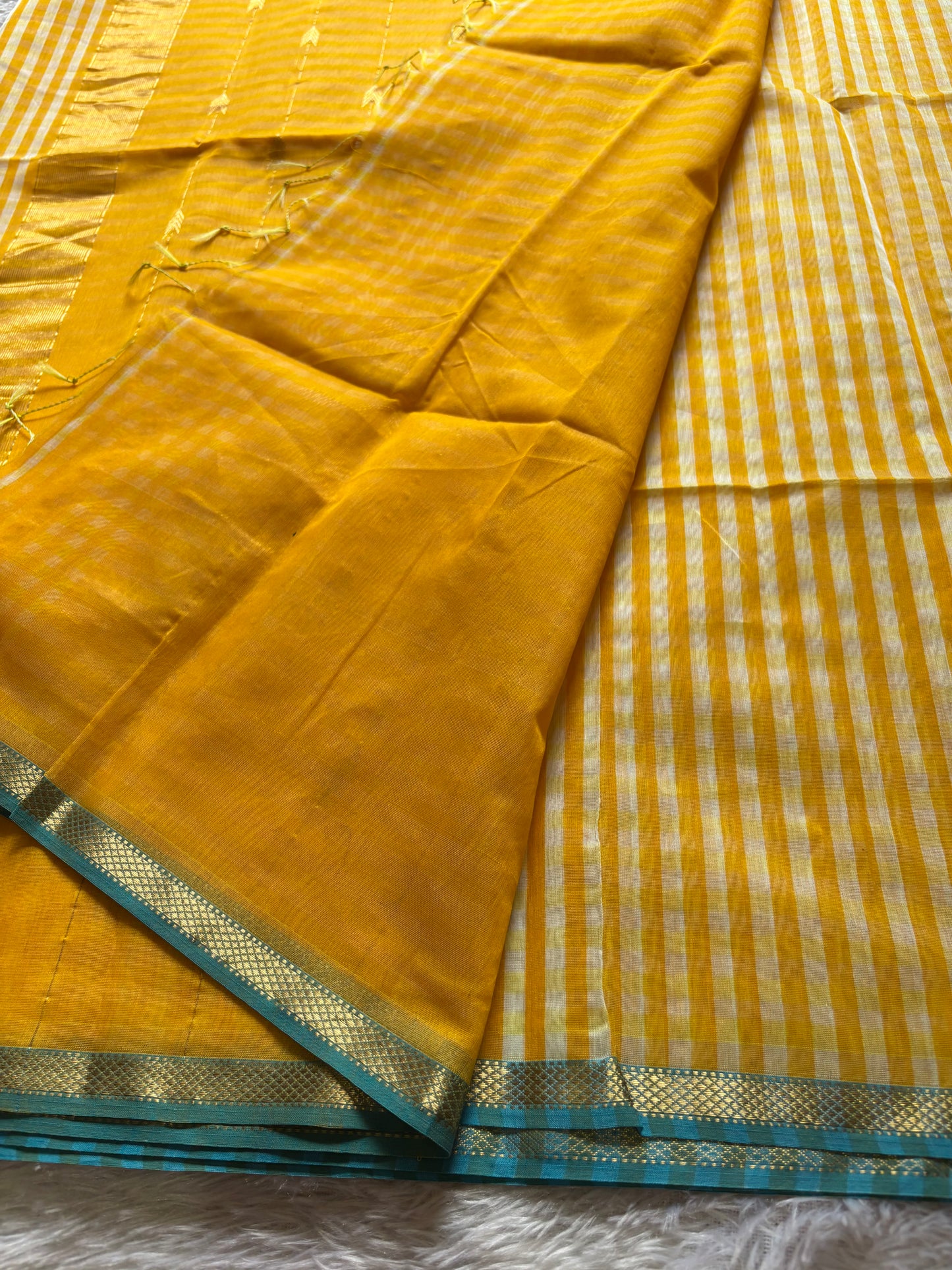 Chandini (2D) : Yellow-off white
