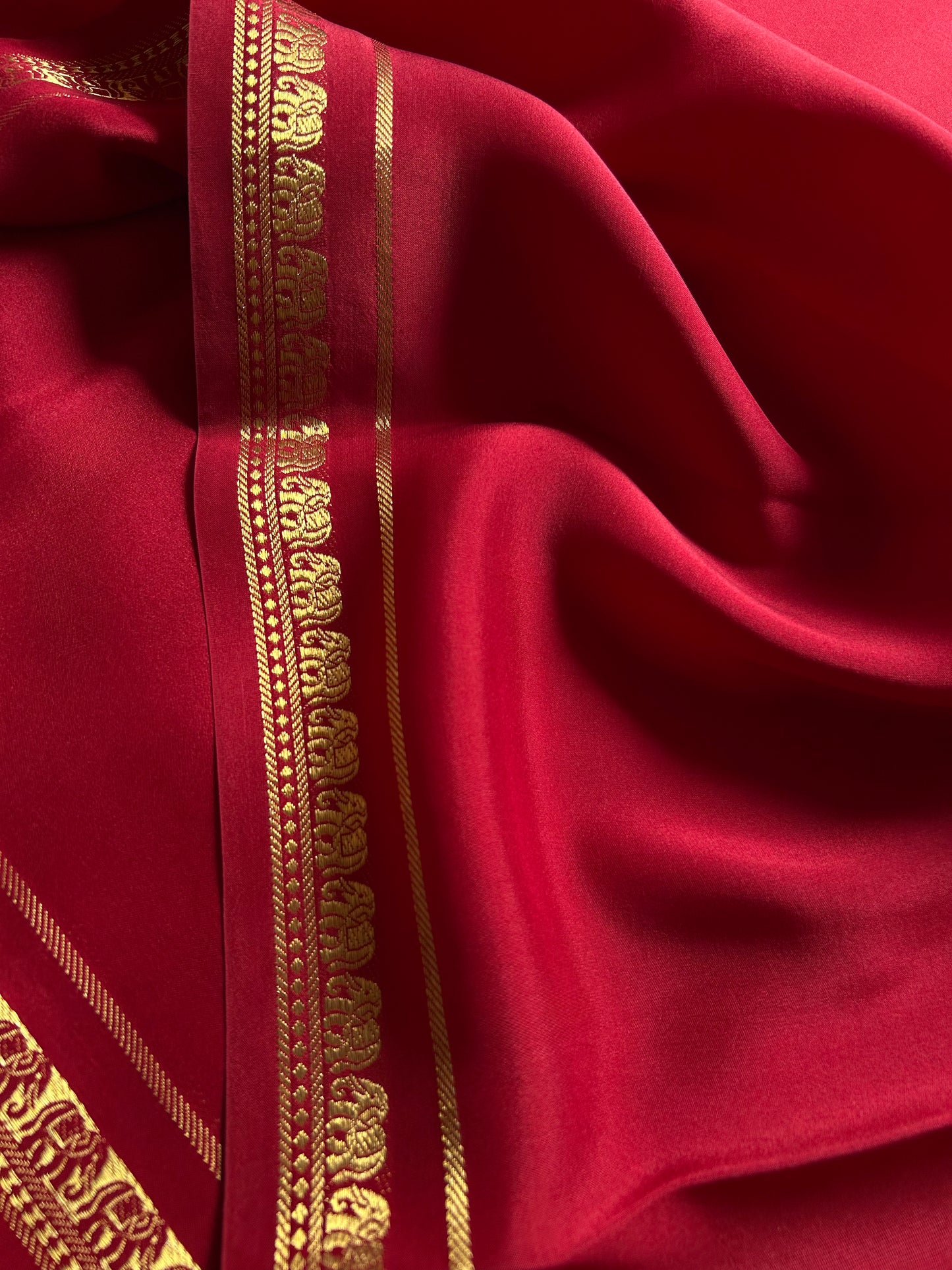 Gowri : Solid Maroon