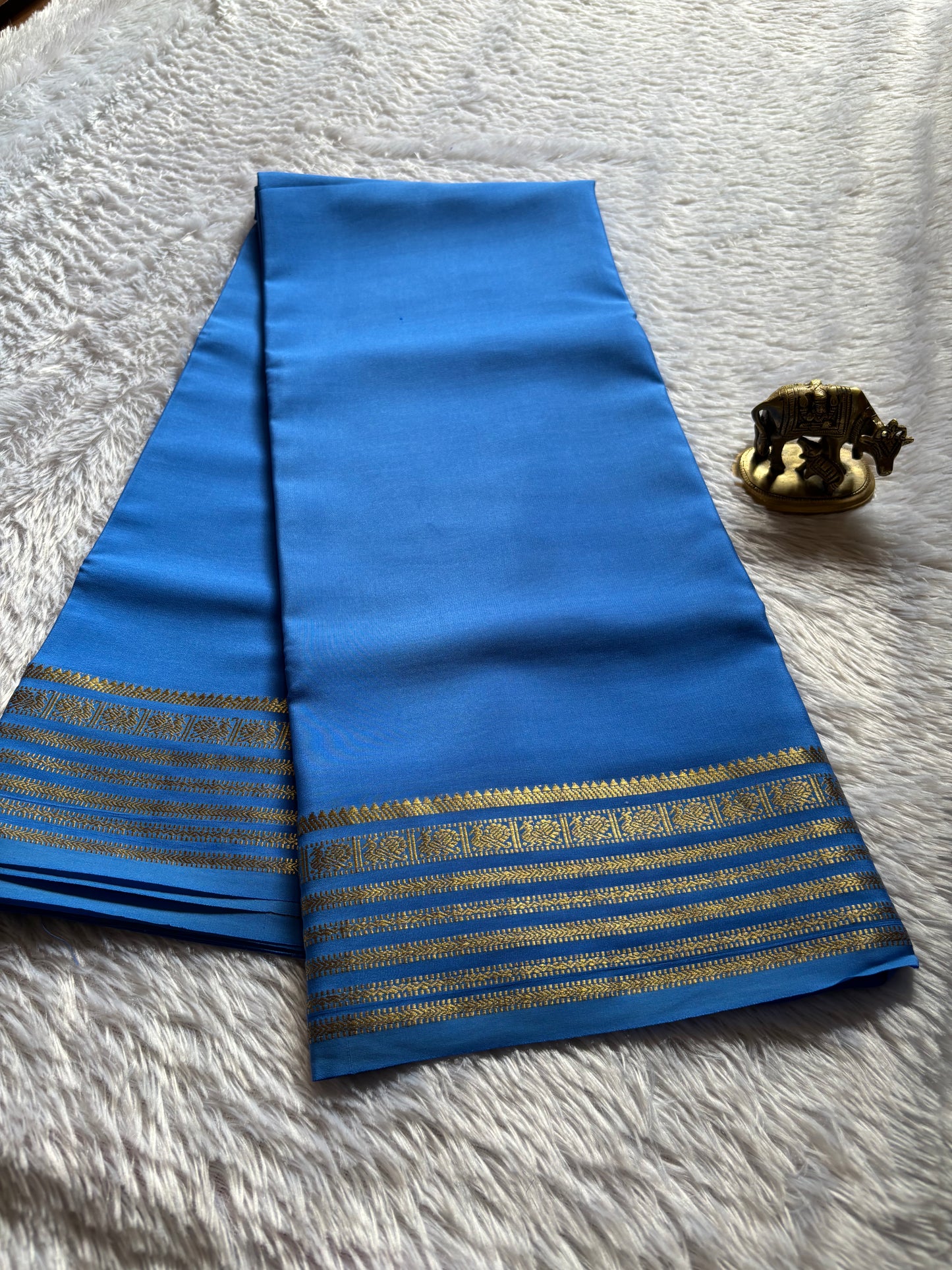 Soujanya : Solid Bright blue
