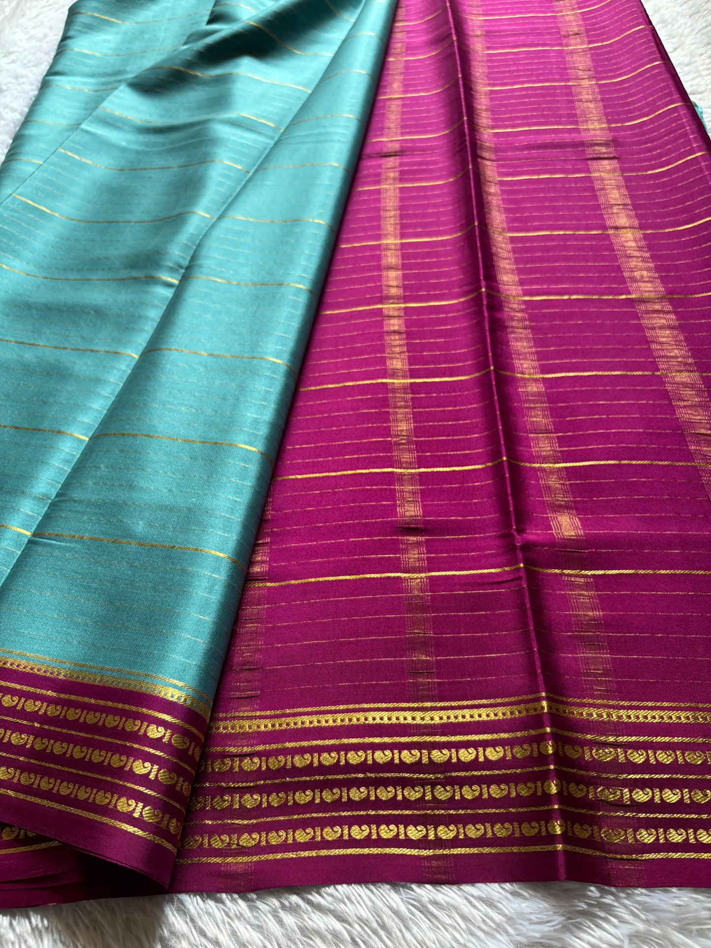 Meghana (2D) : Sky blue-magenta