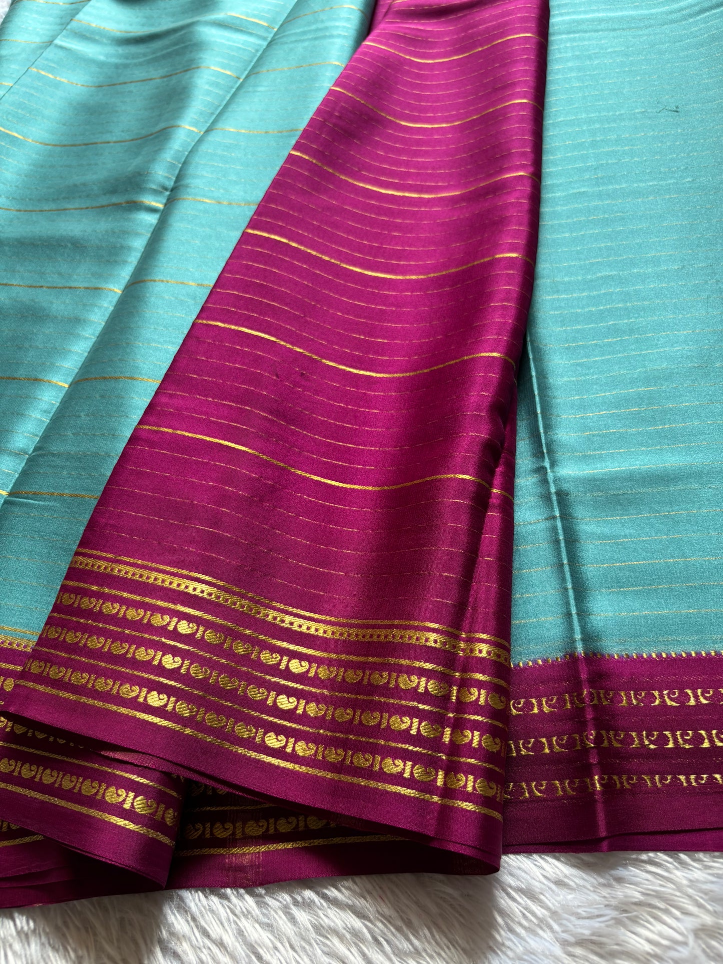 Meghana (2D) : Sky blue-magenta