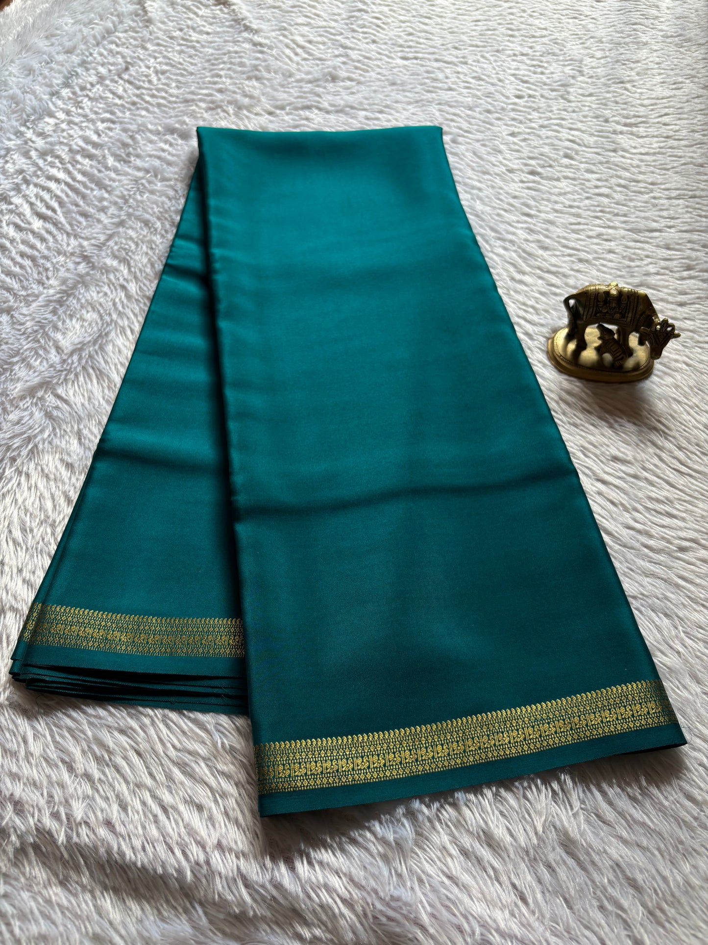 Harshini : Solid Teal