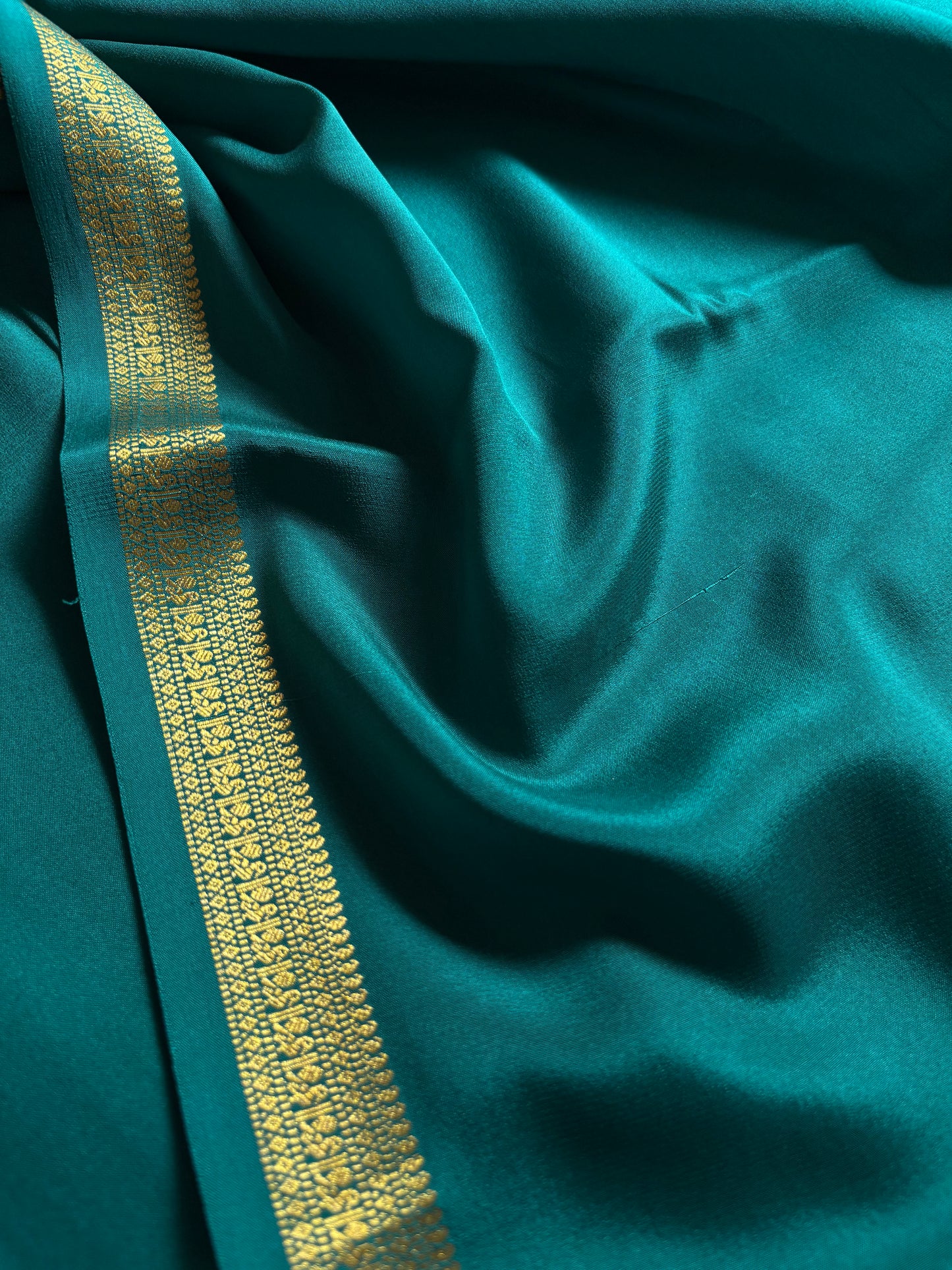 Harshini : Solid Teal