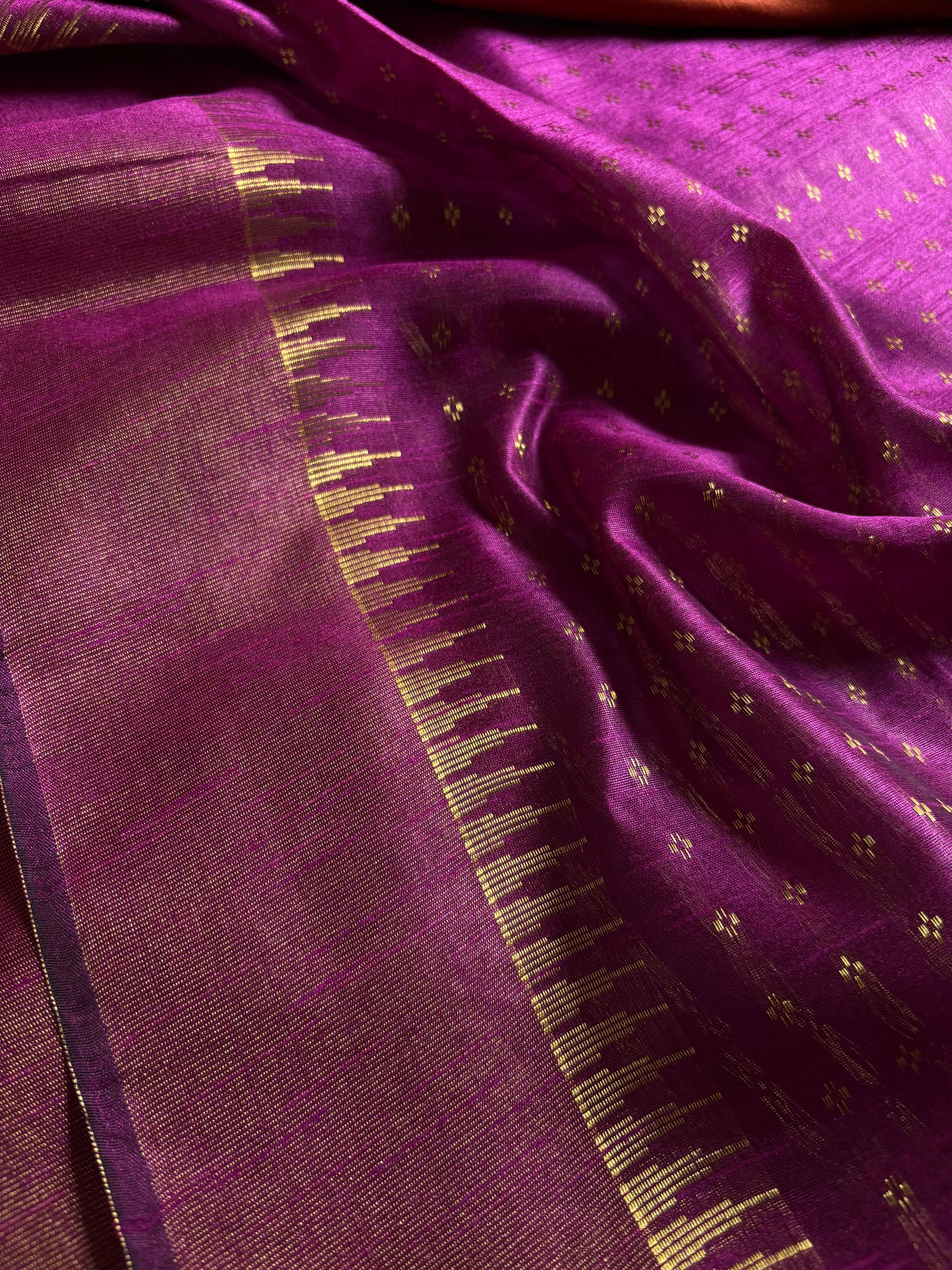SS142 (2D) : Magenta-orange
