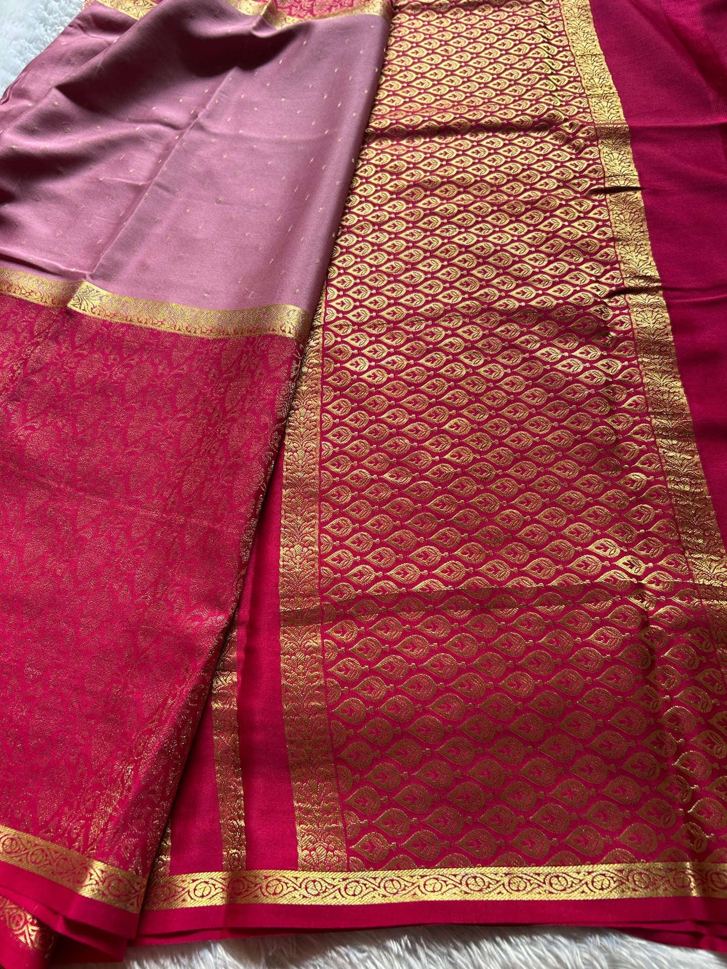 Asha (2D) : Mauve pink-rani pink