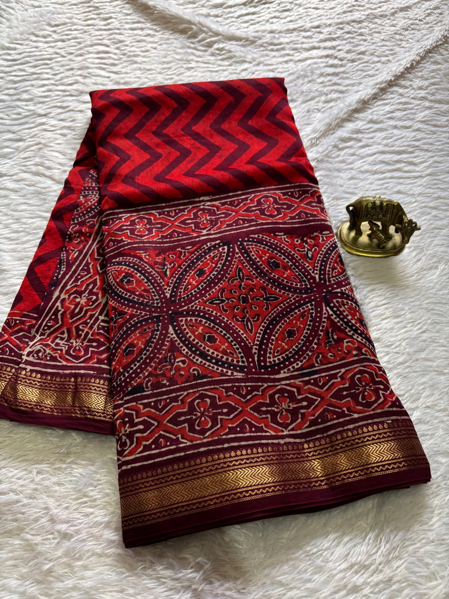Maheshwari (2D) :  Brick Red