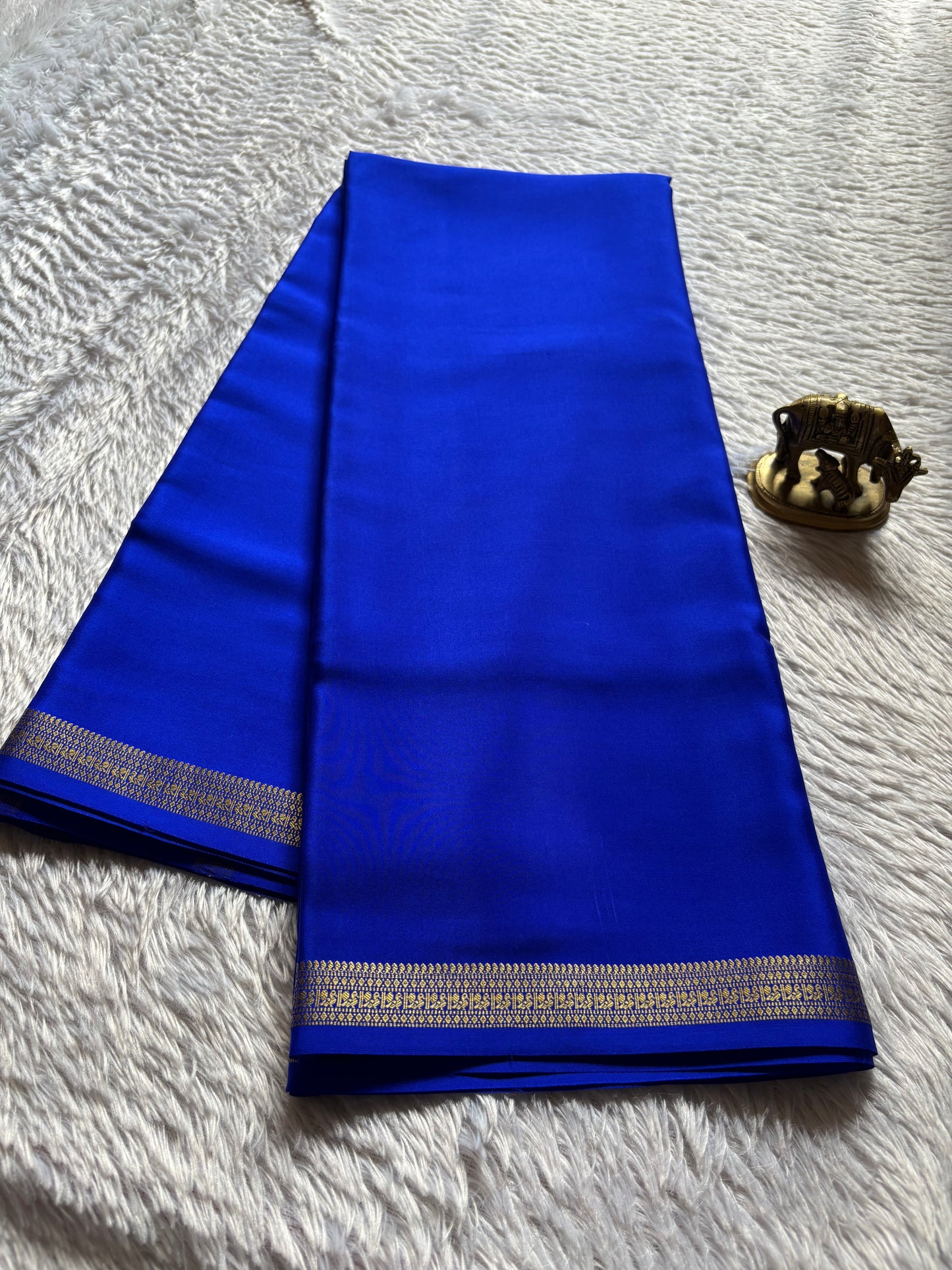 Harshini : Solid Royal blue