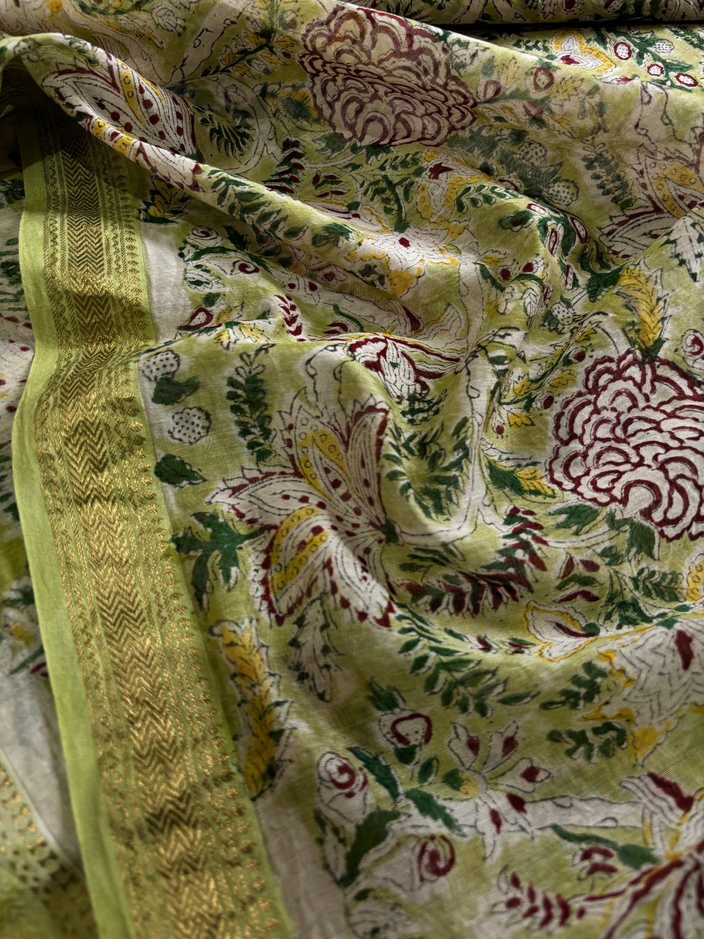 Maheshwari (2D) : Pista green