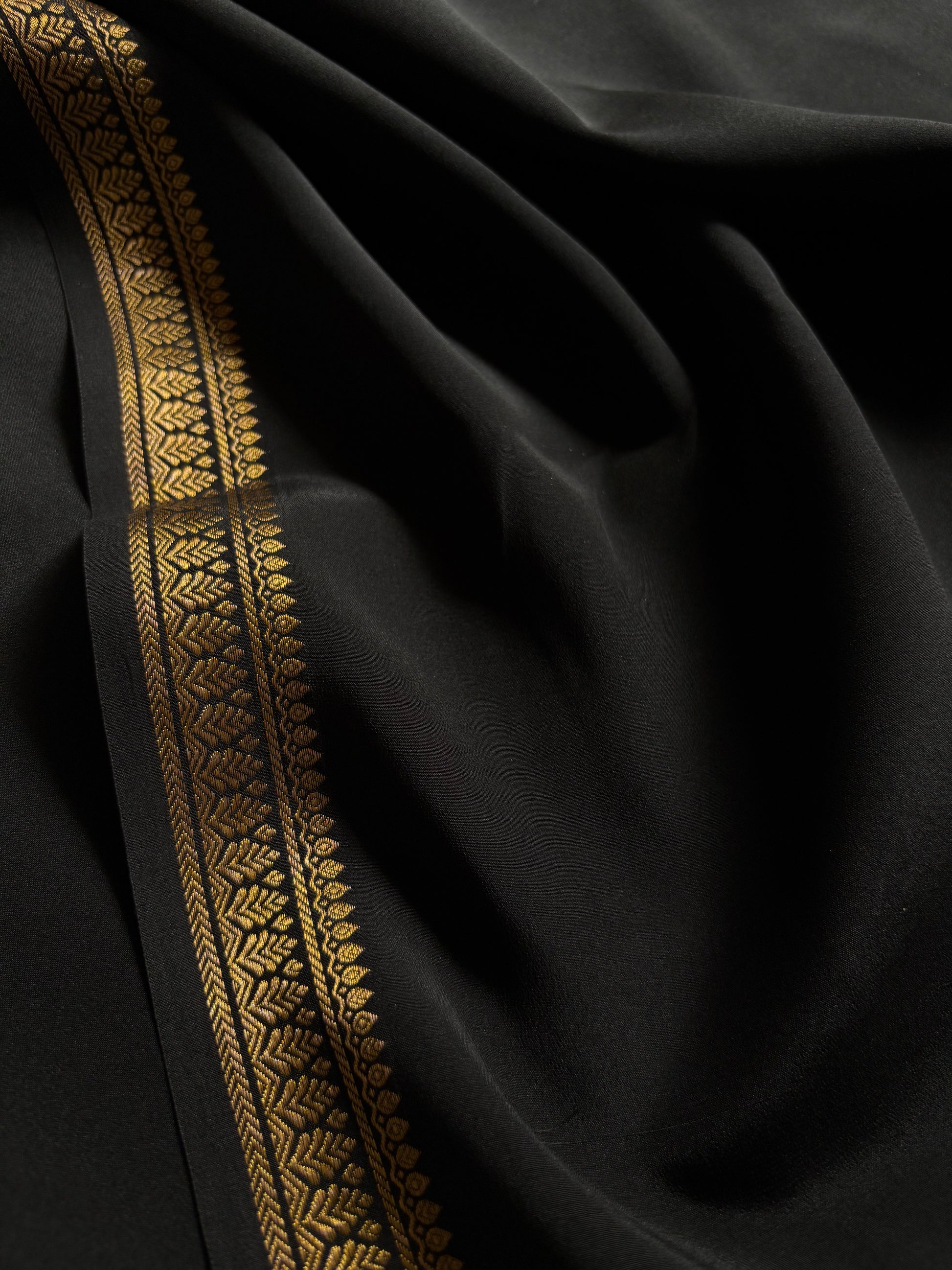 Jyothi : Solid Black – Nalmè Saree Studio