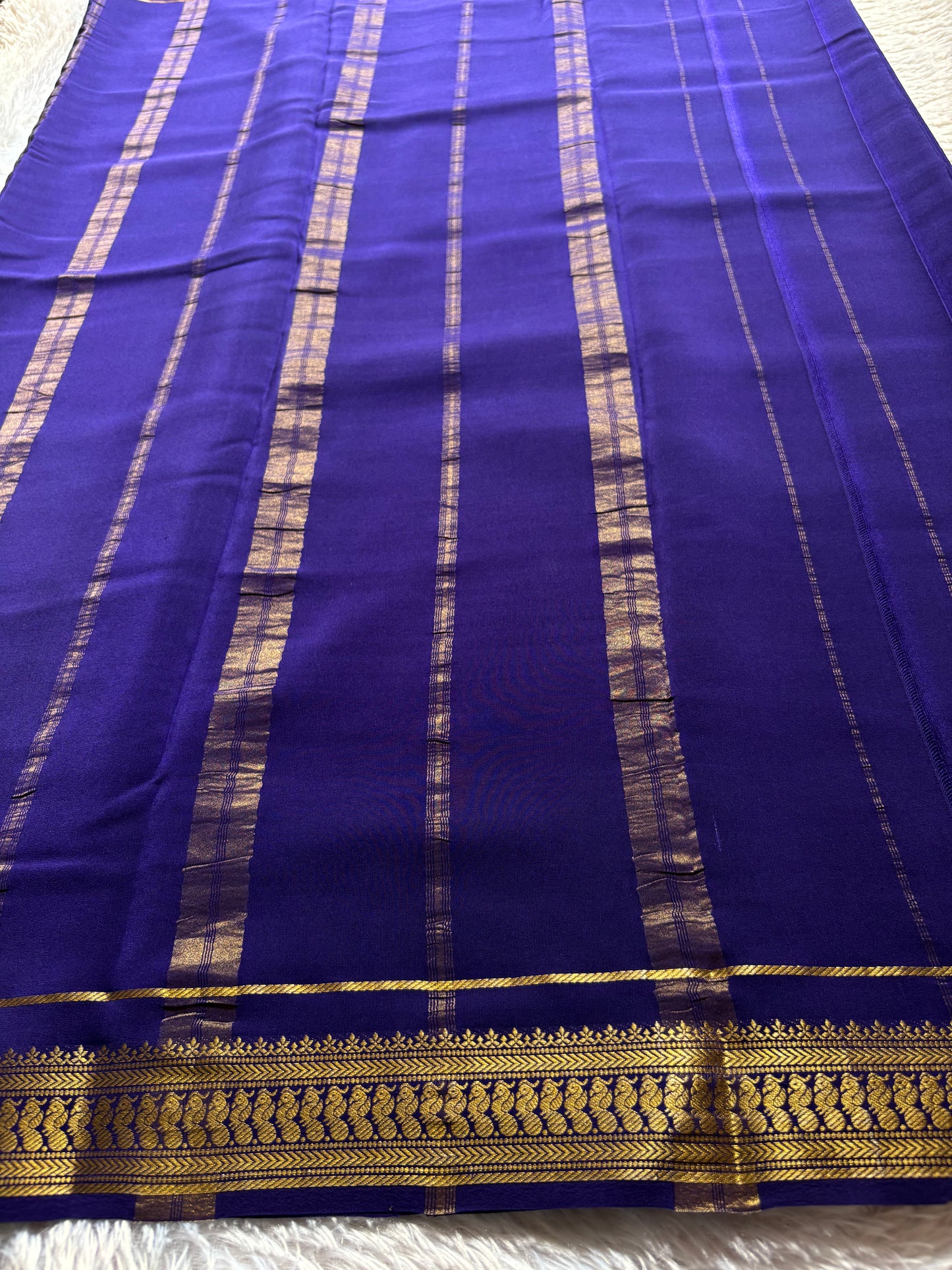 Mayuri : Solid Navy blue