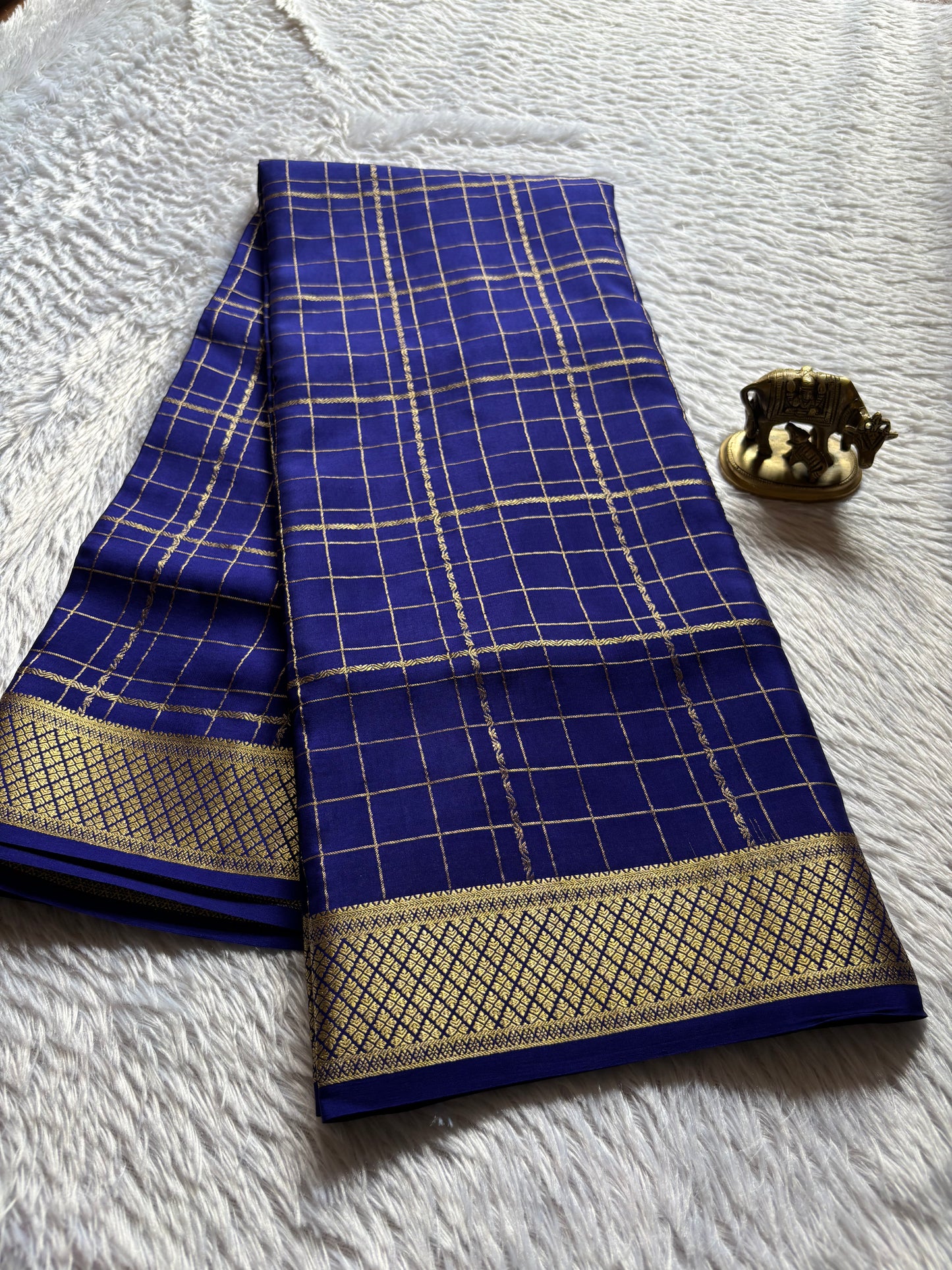 Sushma : Solid Dark blue