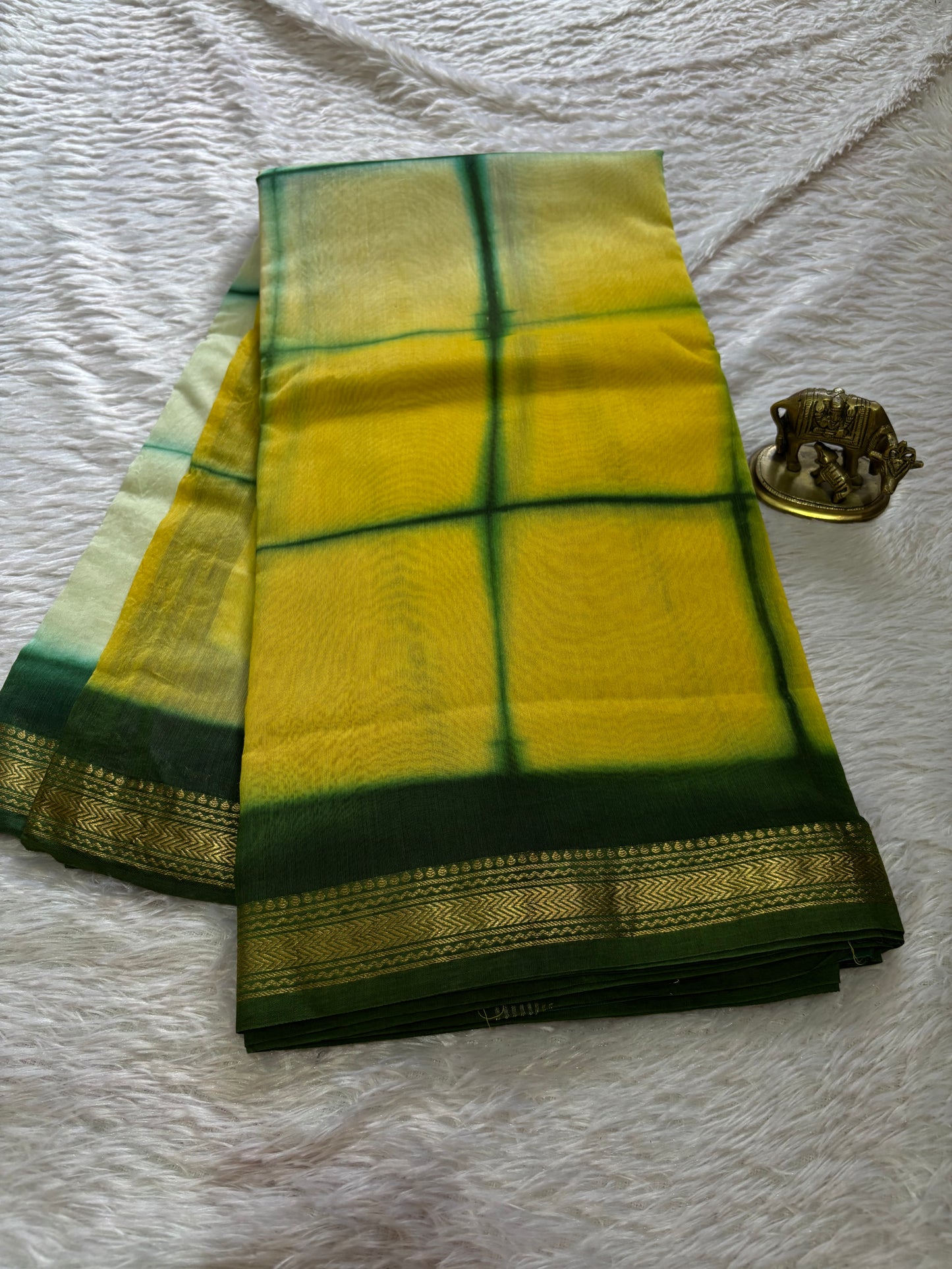 Maheshwari (2D) : Yellow-green