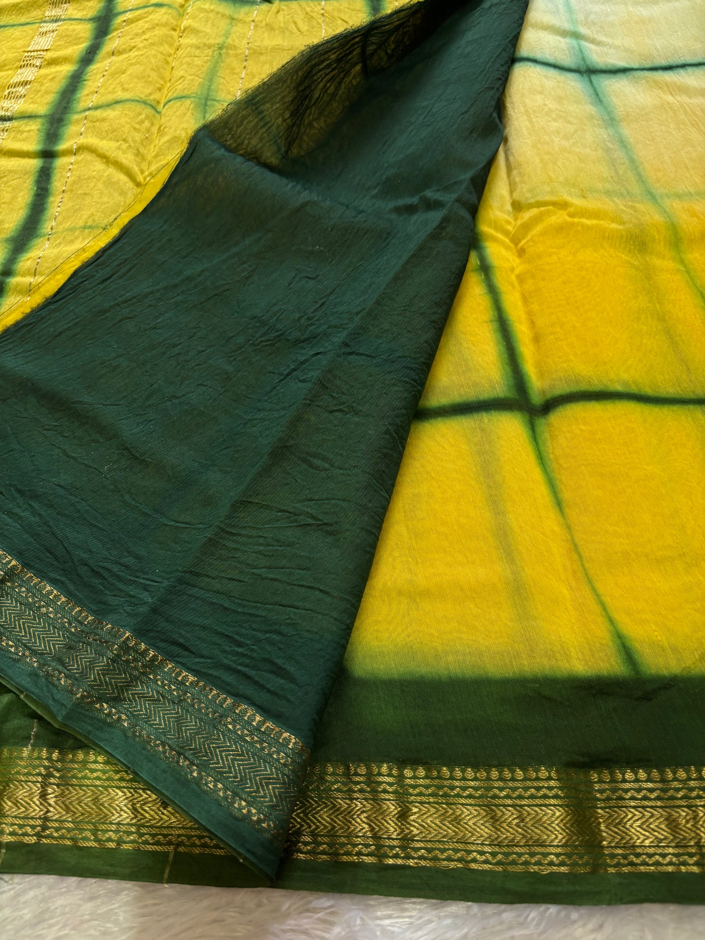 Maheshwari (2D) : Yellow-green