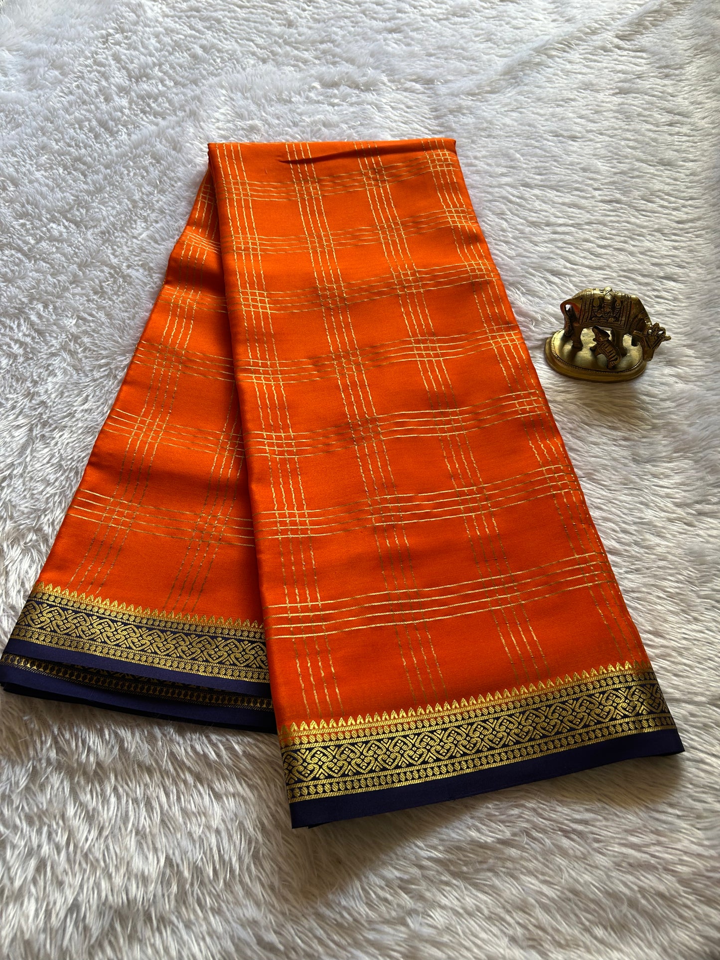 Apeksha (2D) : Orange-navy blue