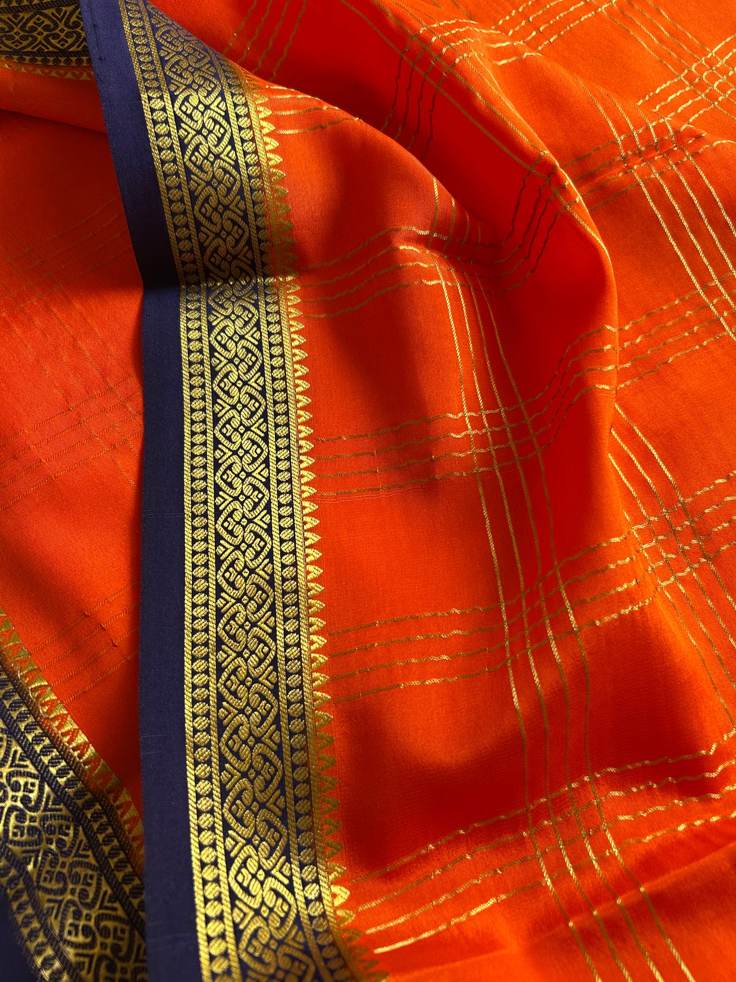 Apeksha (2D) : Orange-navy blue
