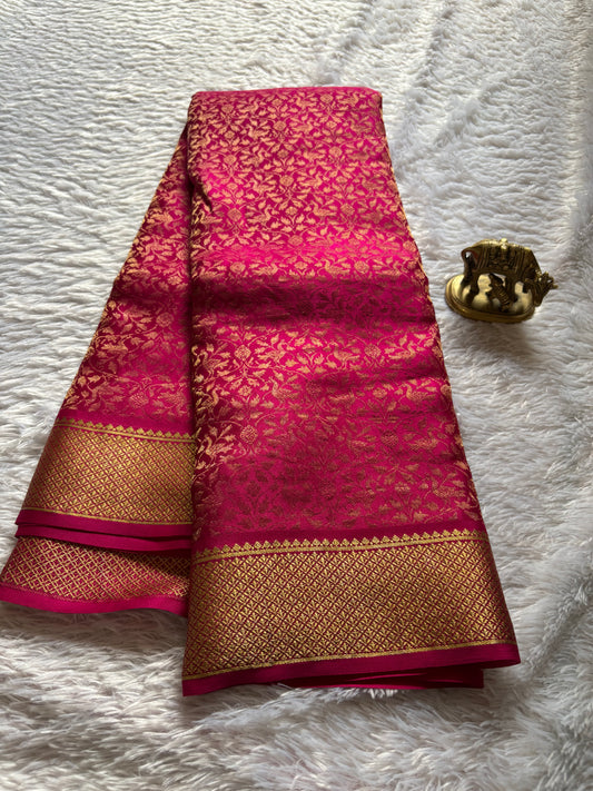 Myna : Brocade Rani pink