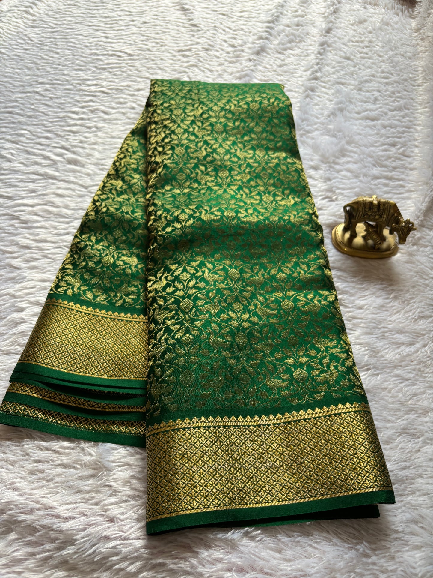 Myna : Brocade Bottle green