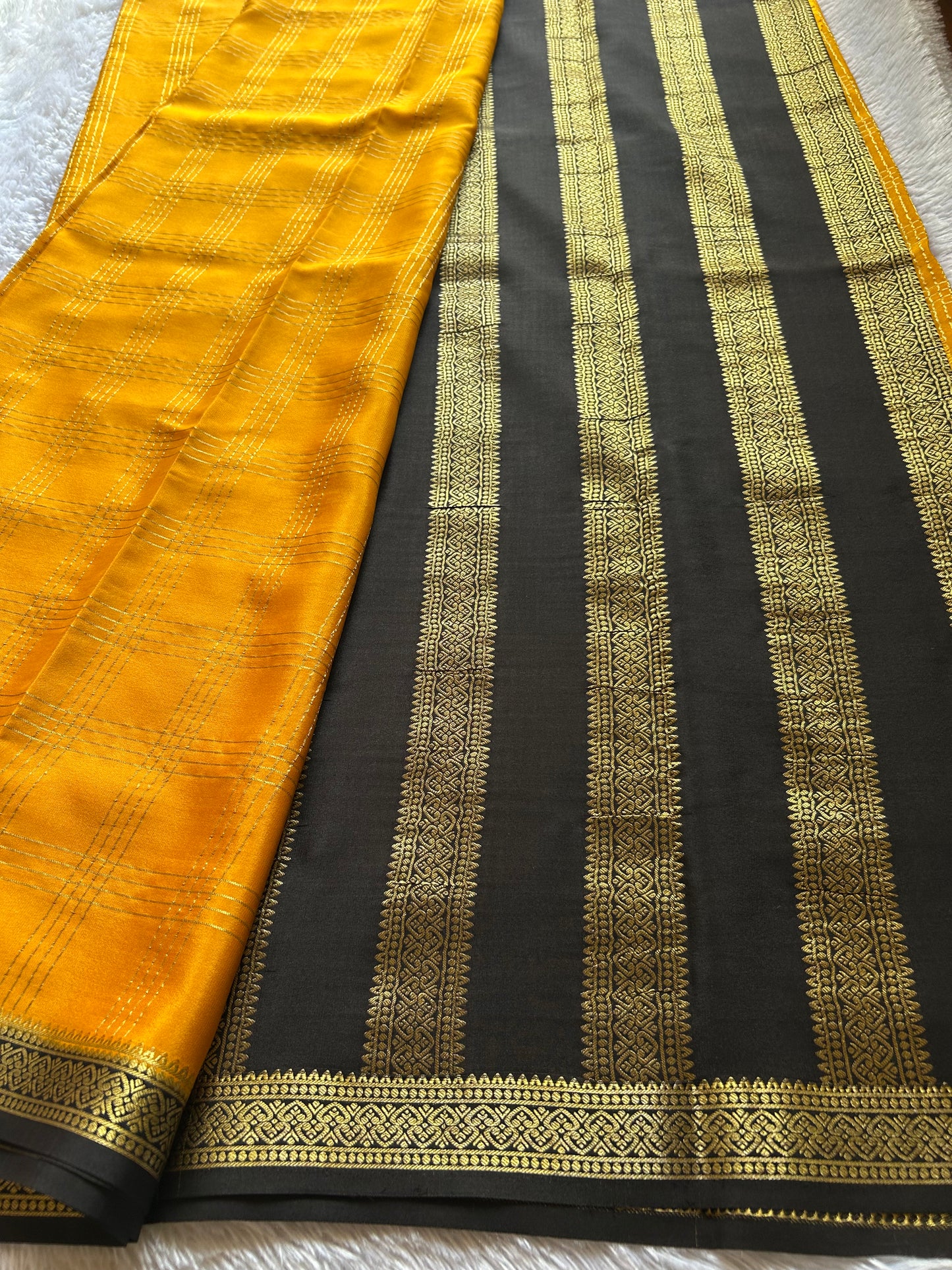 Apeksha (2D) : Golden yellow-black