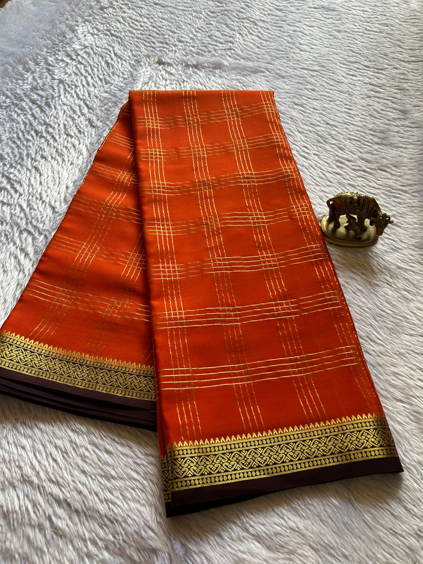 Apeksha (2D) : Orange-chocolate brown