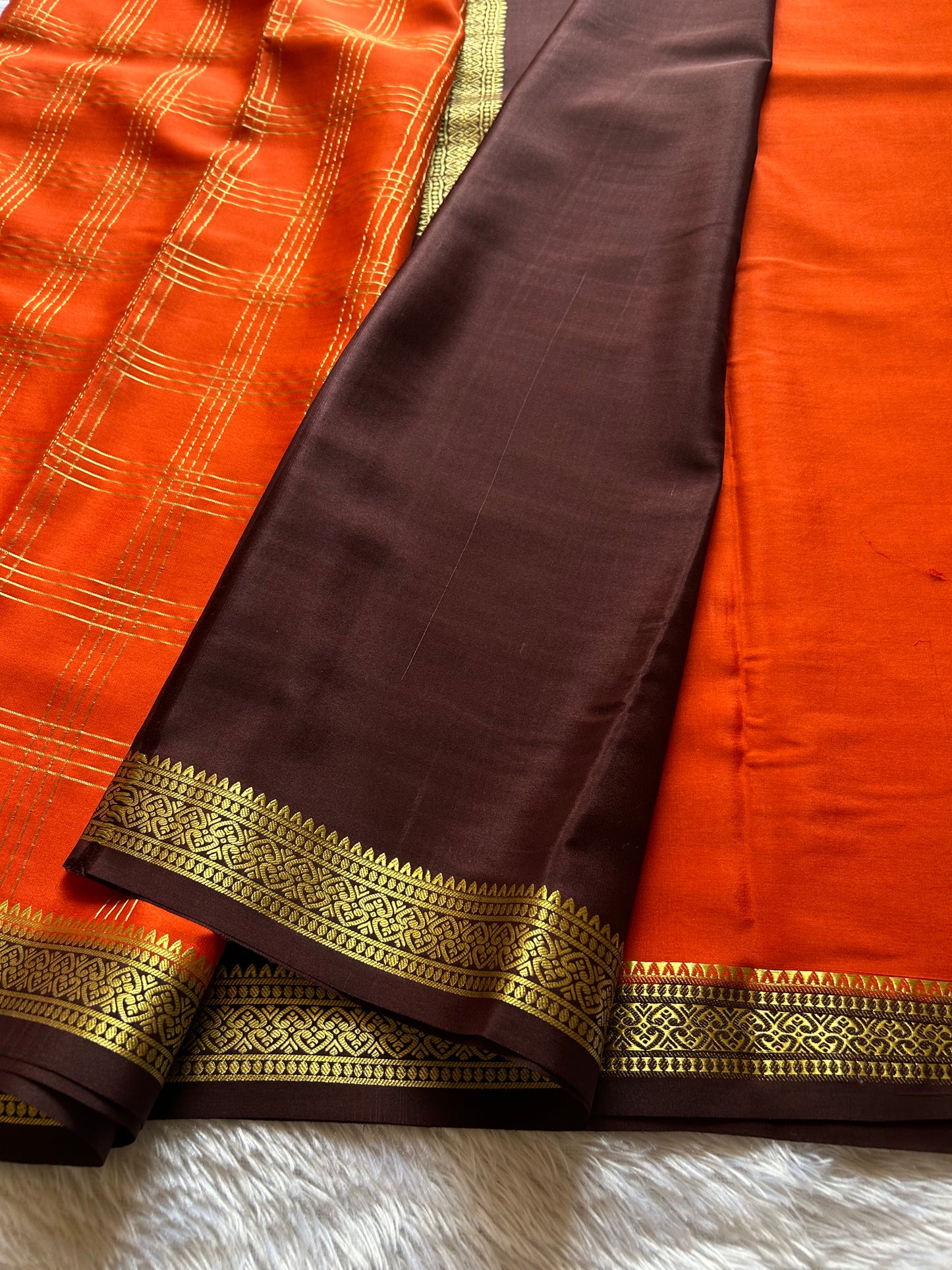 Apeksha (2D) : Orange-chocolate brown