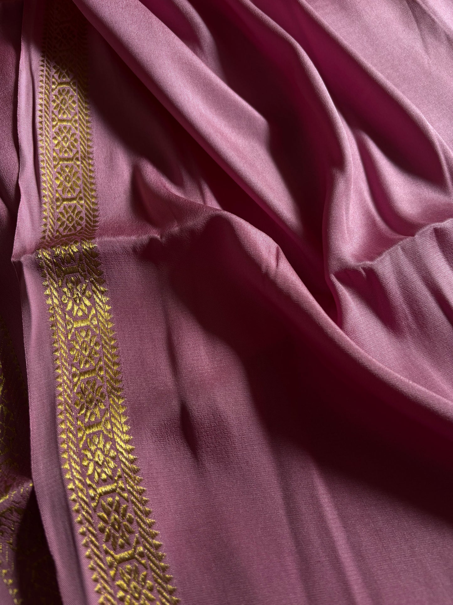Rudrakshi : Solid Onion pink