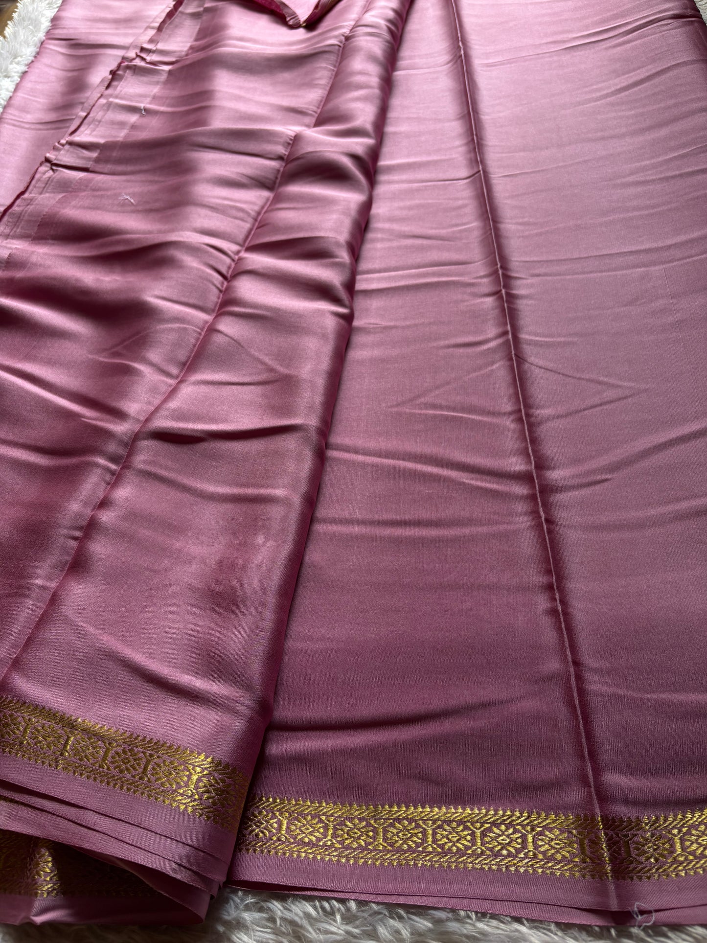 Rudrakshi : Solid Onion pink