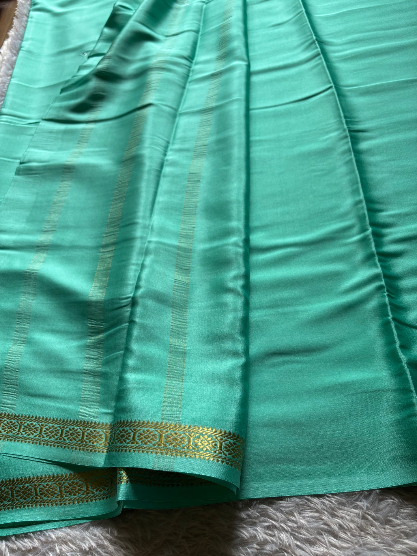 Rudrakshi : Solid Sea green