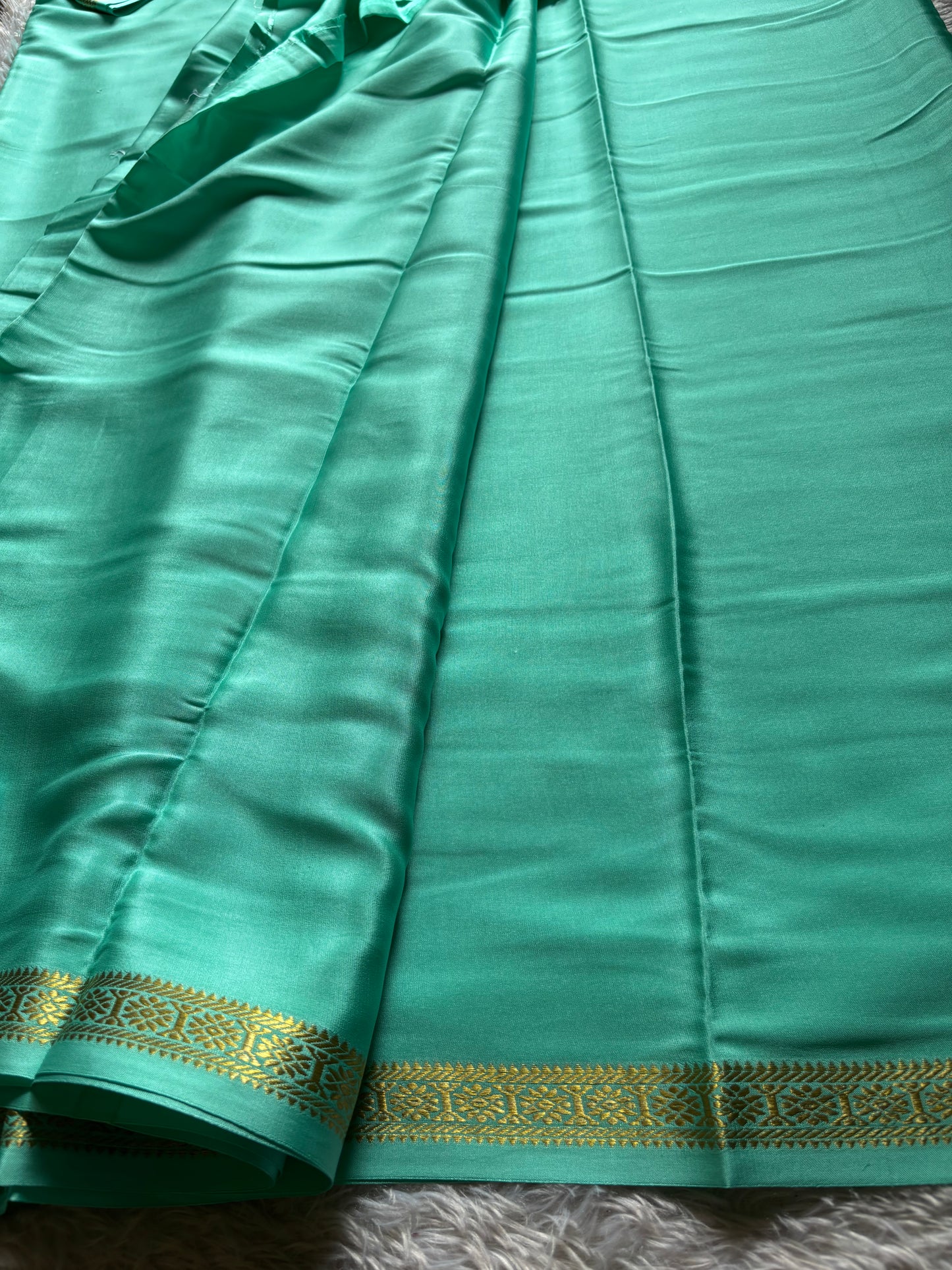 Rudrakshi : Solid Sea green
