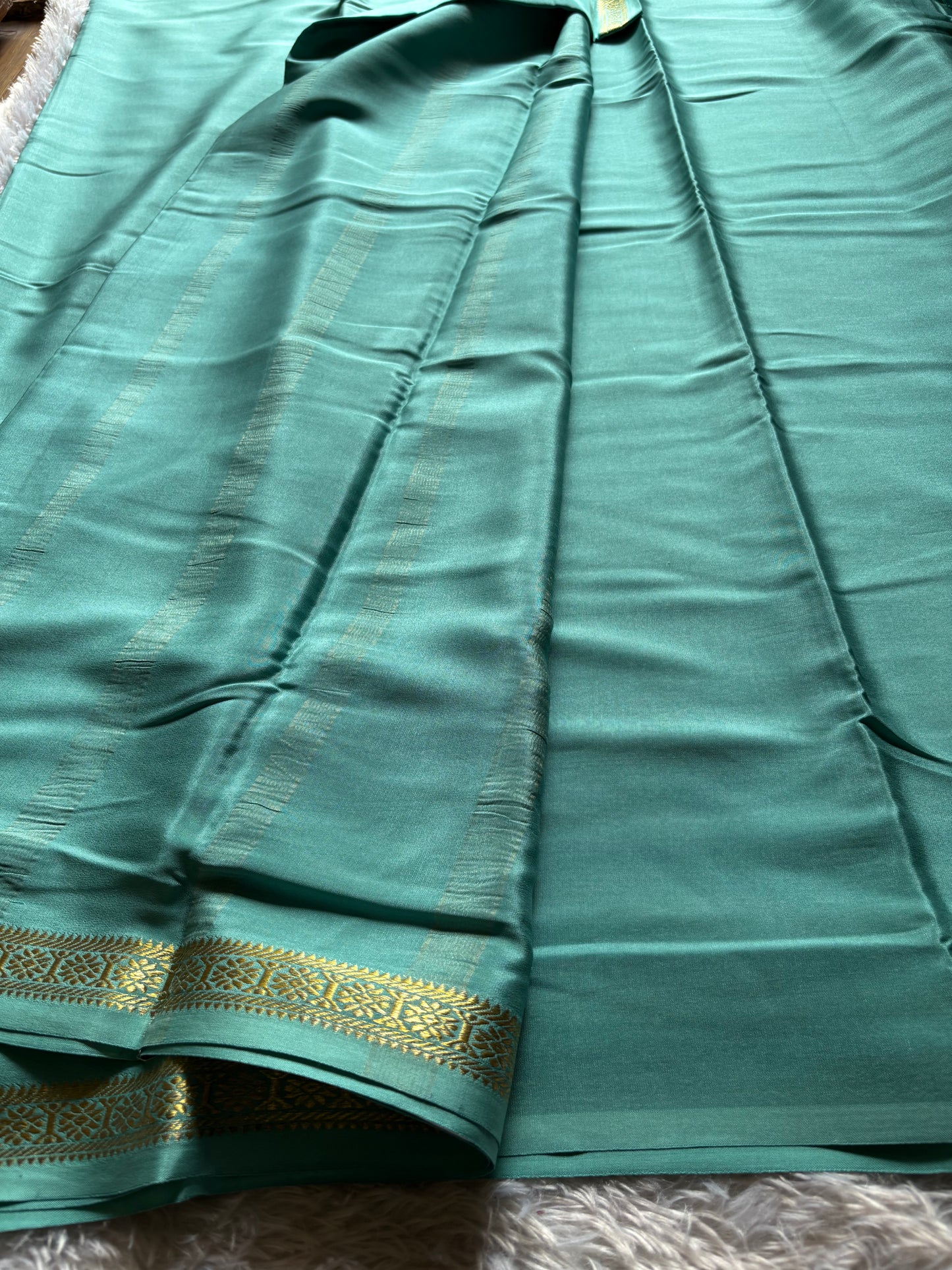 Rudrakshi : Solid Light Sea green