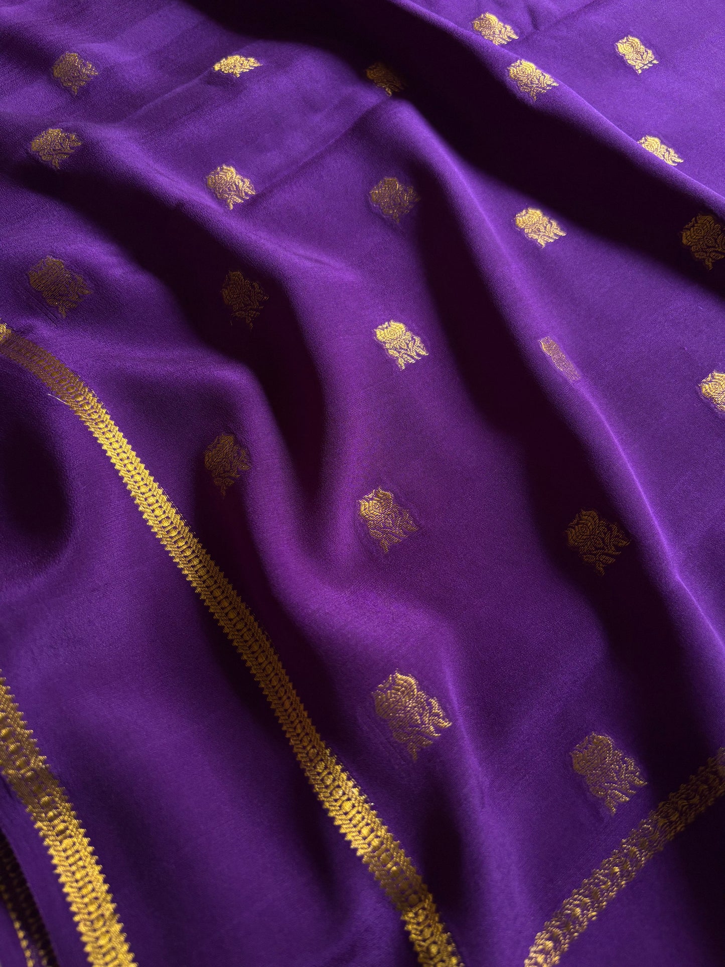 Padmini (2D) : Orange-violet