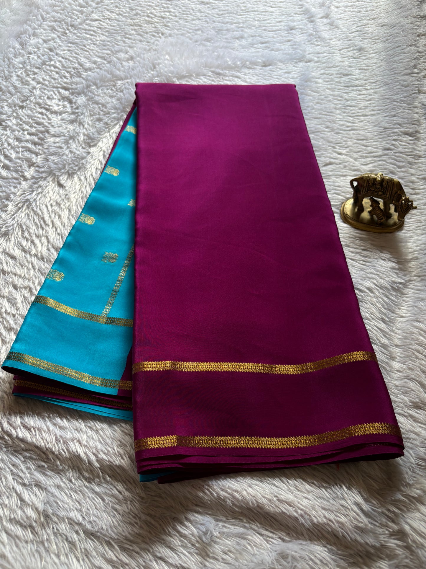 Padmini (2D) : Wine-ananda blue