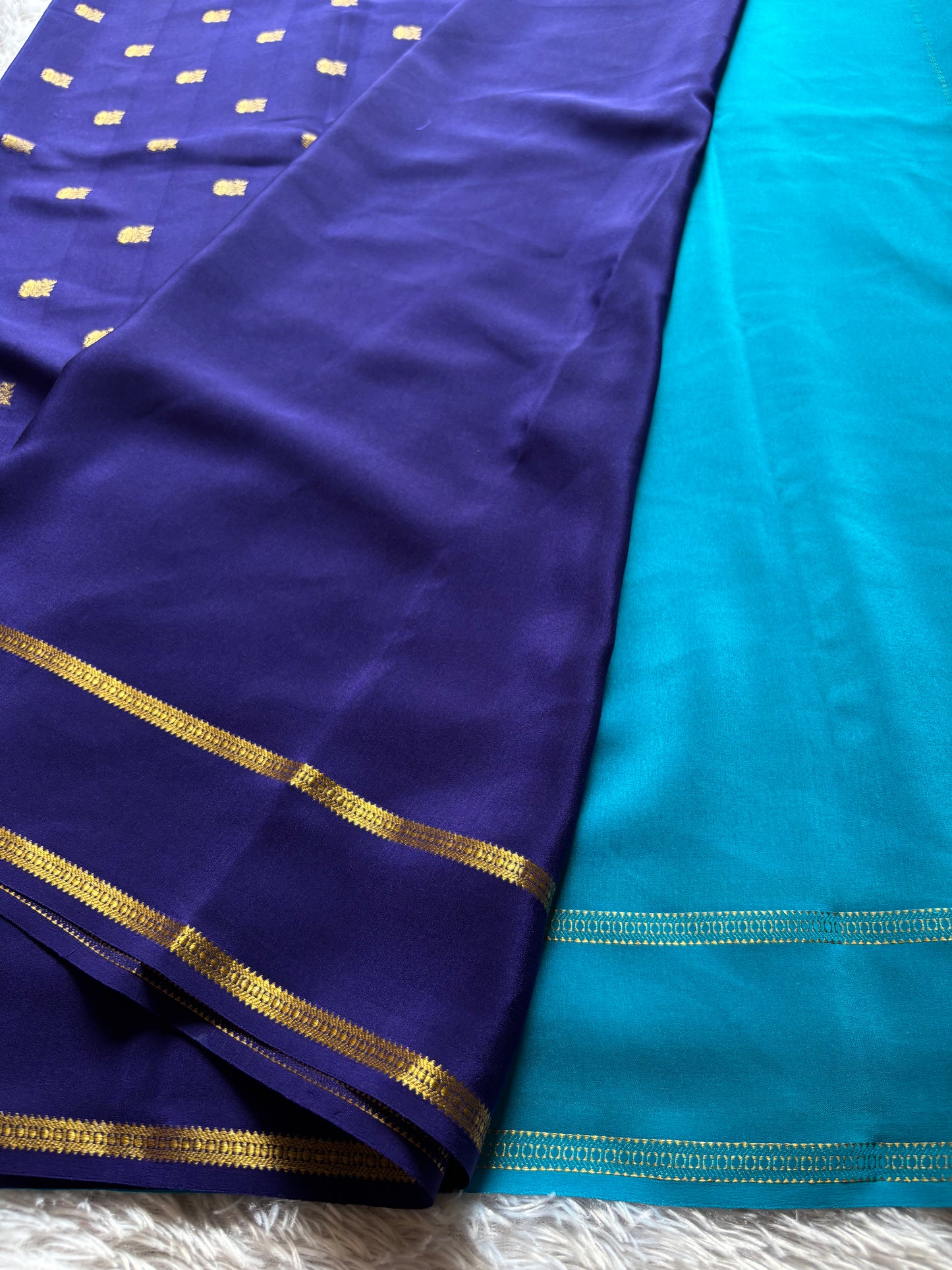 Padmini (2D) : Ananda blue-navy blue