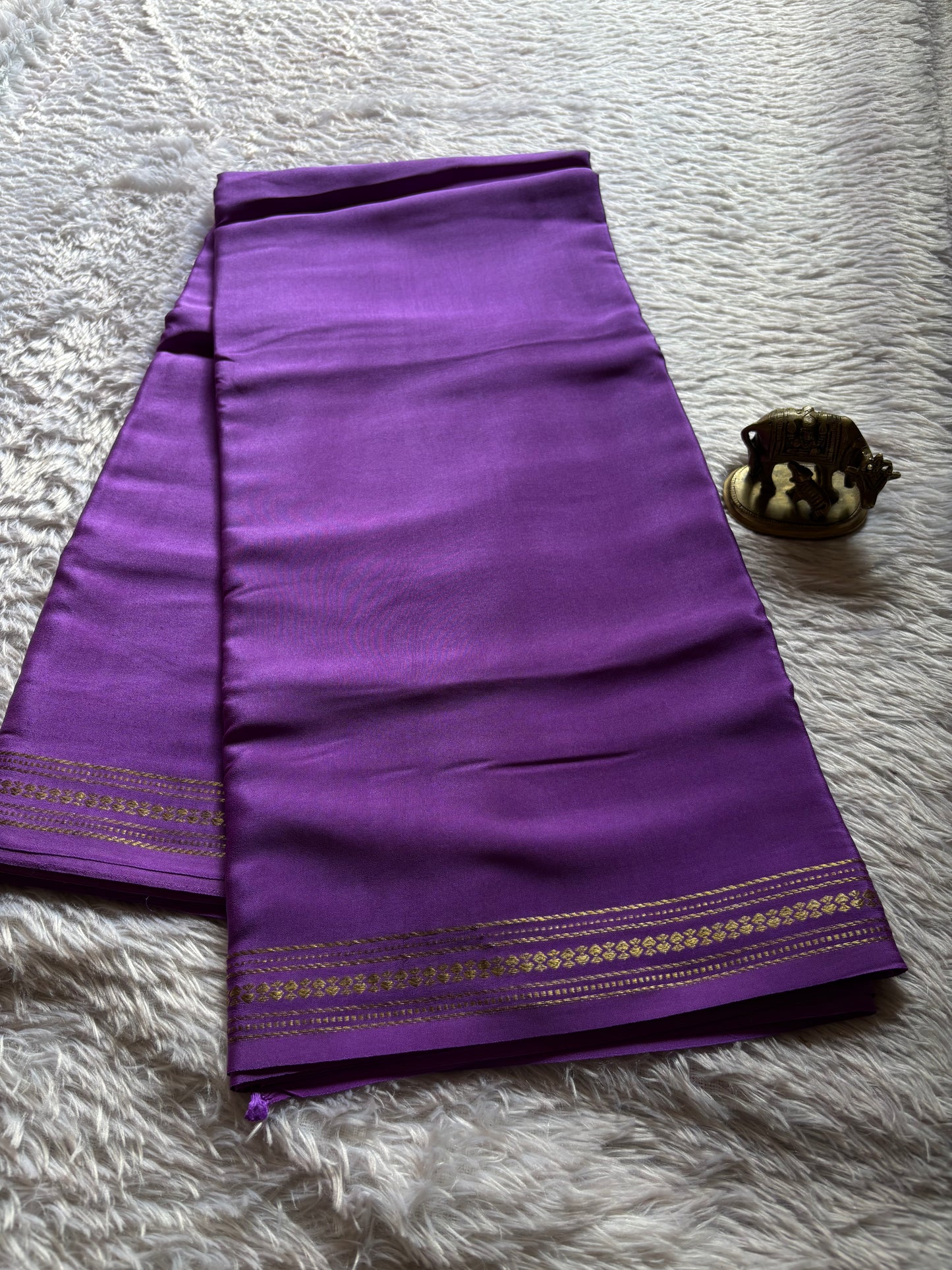 Sampige : Solid Magenta purple