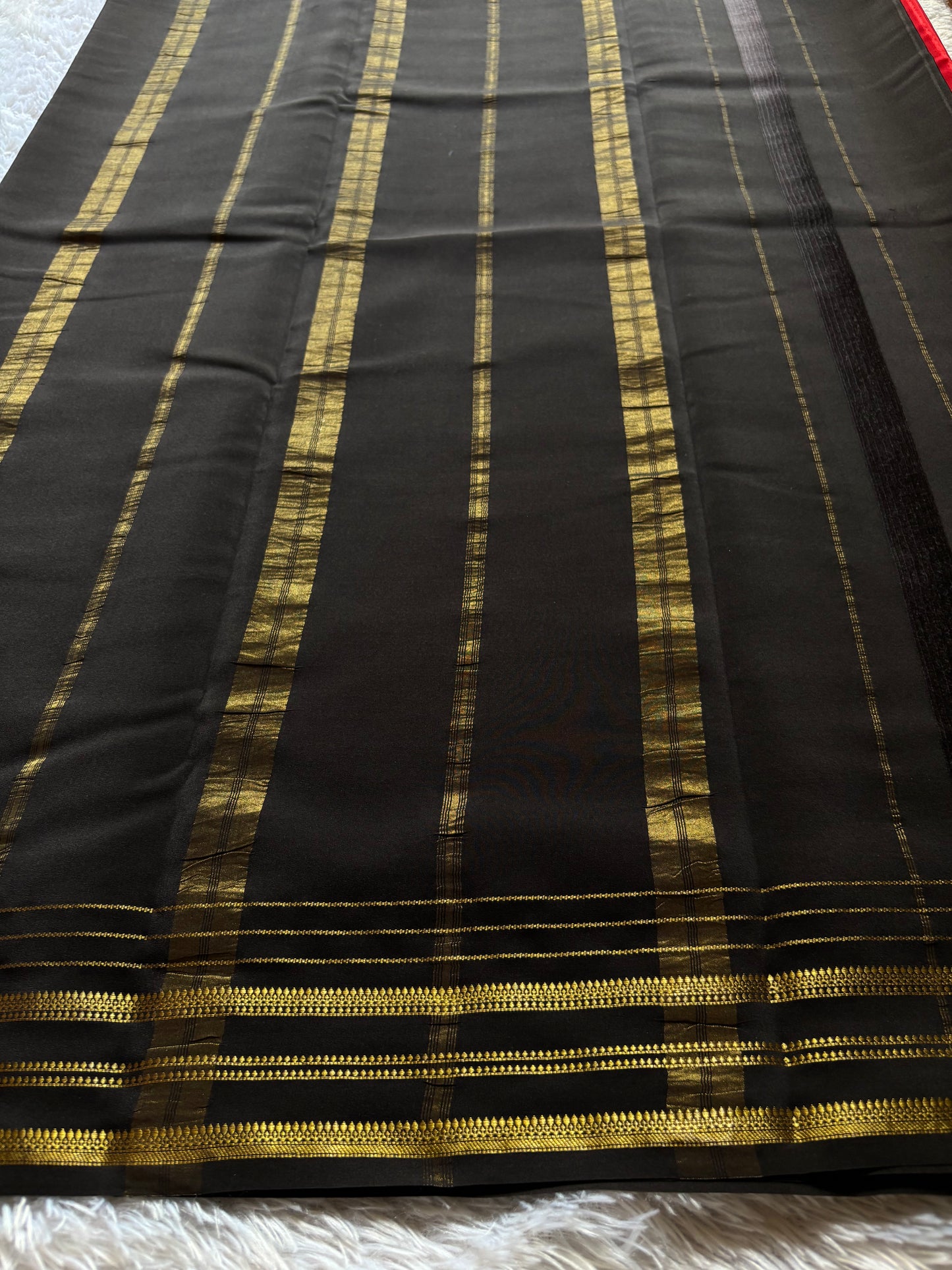 Tanuja (2D) : Red-black