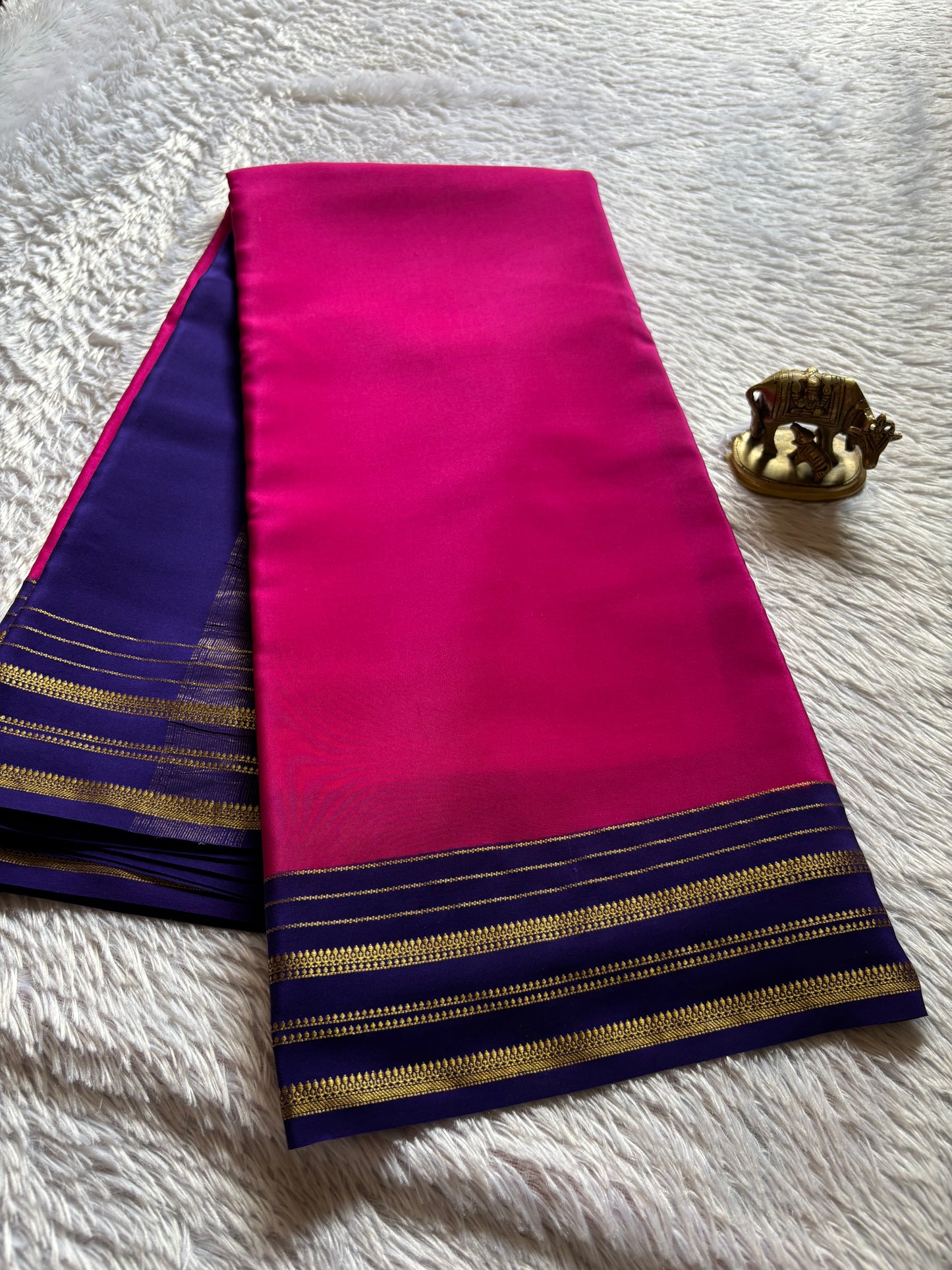 Tanuja (2D) : Rani pink-dark blue