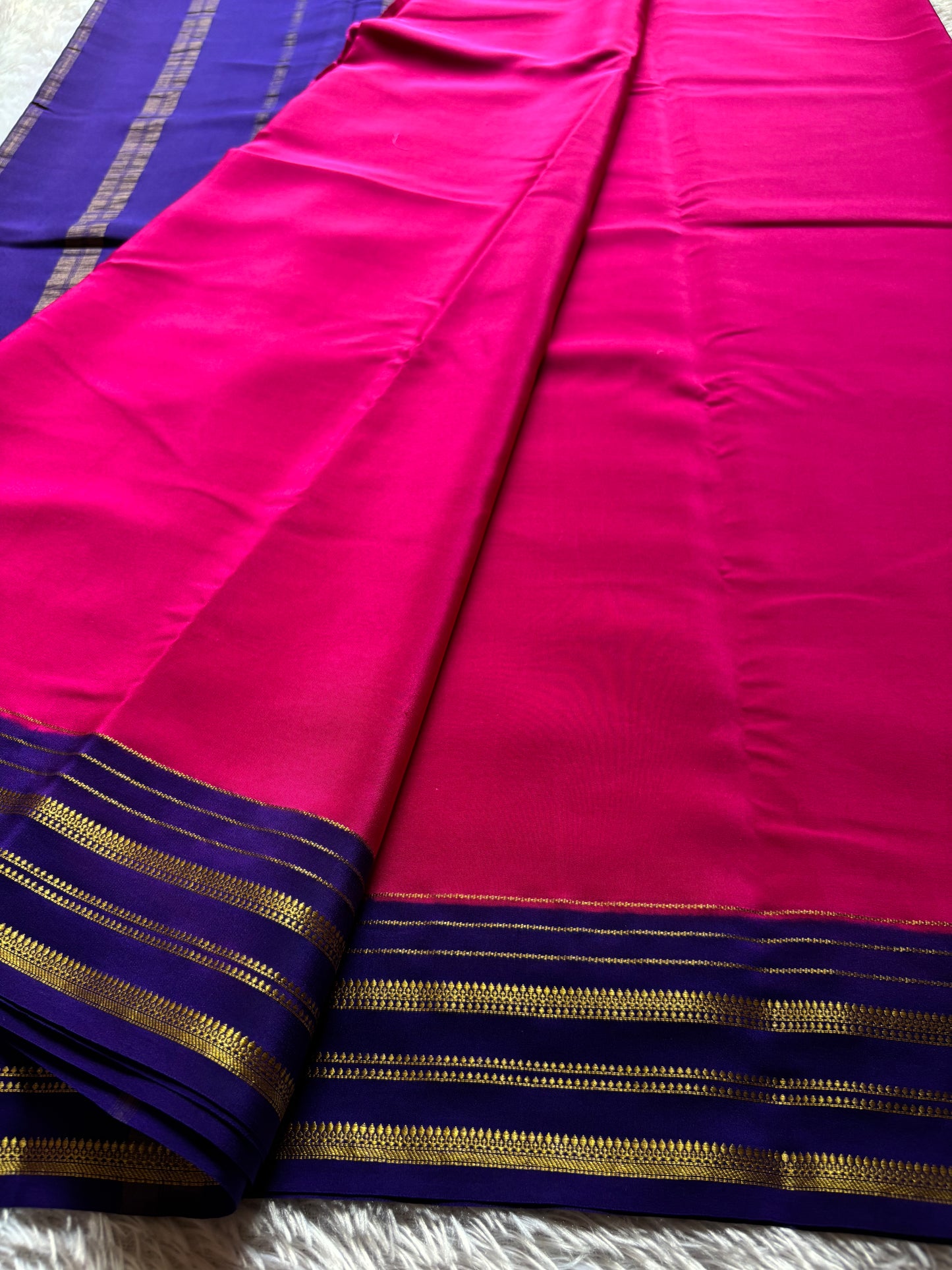 Tanuja (2D) : Rani pink-dark blue