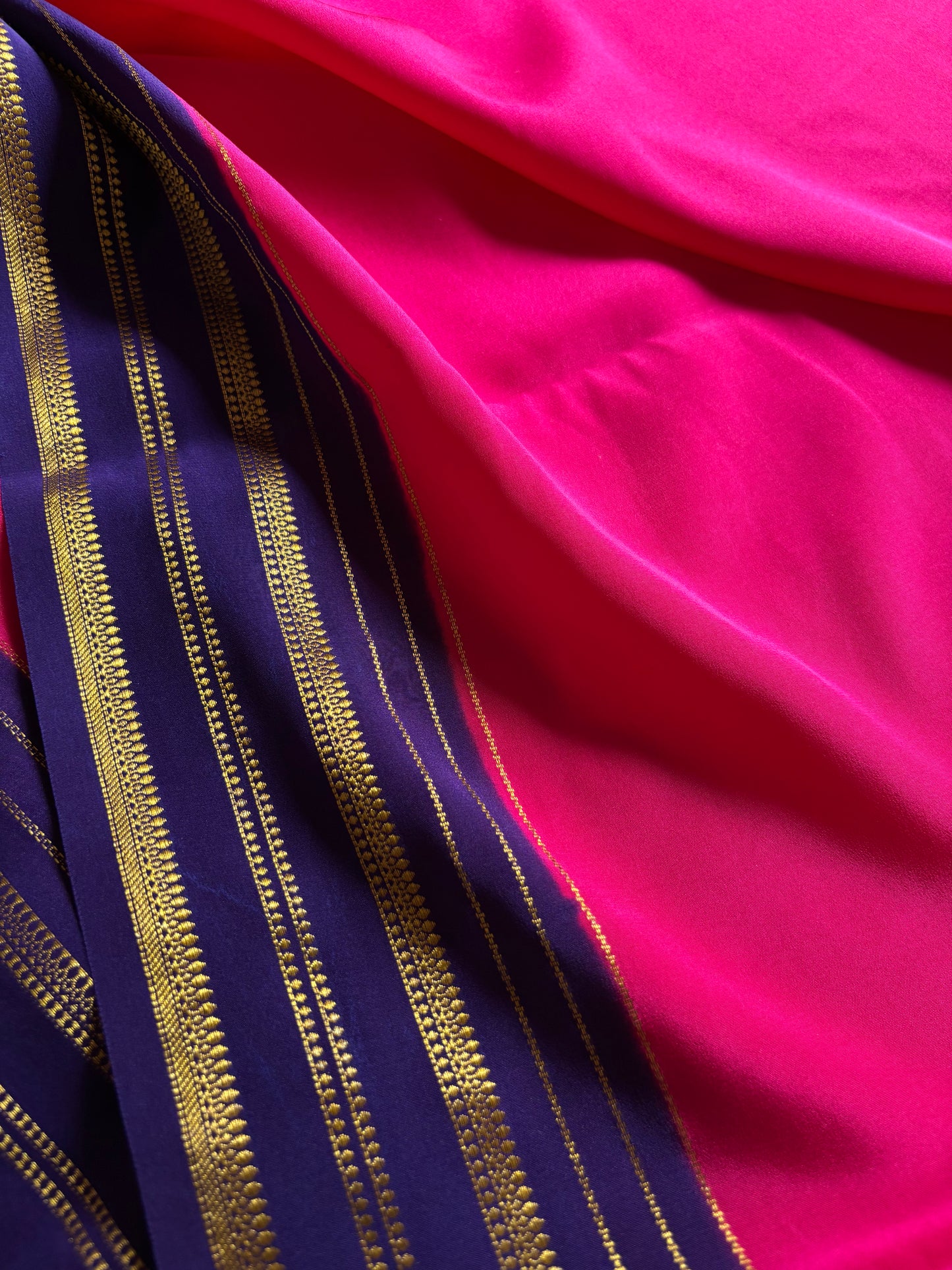 Tanuja (2D) : Rani pink-dark blue
